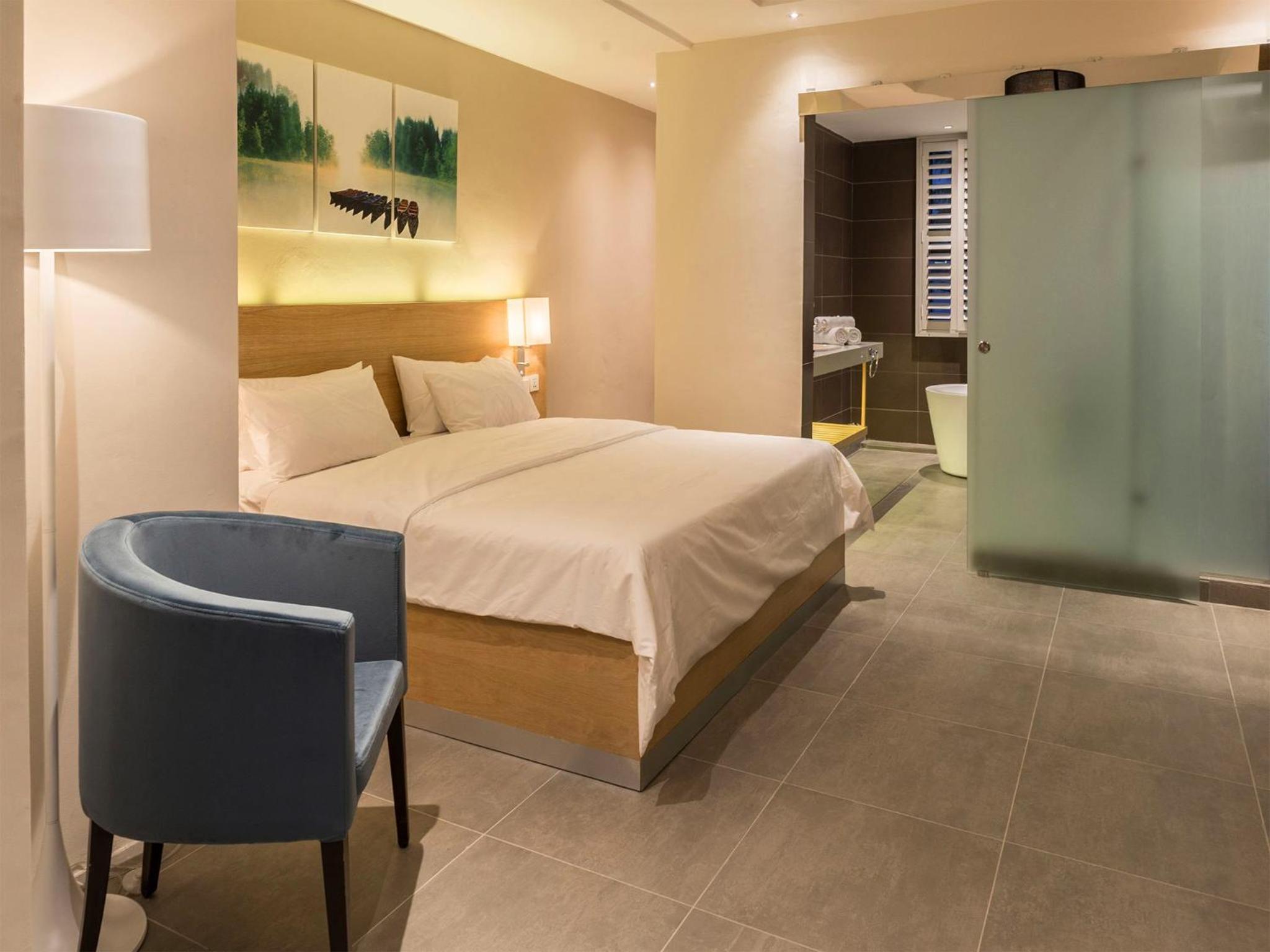 Premiere Suite / Self Catering - Photo 1