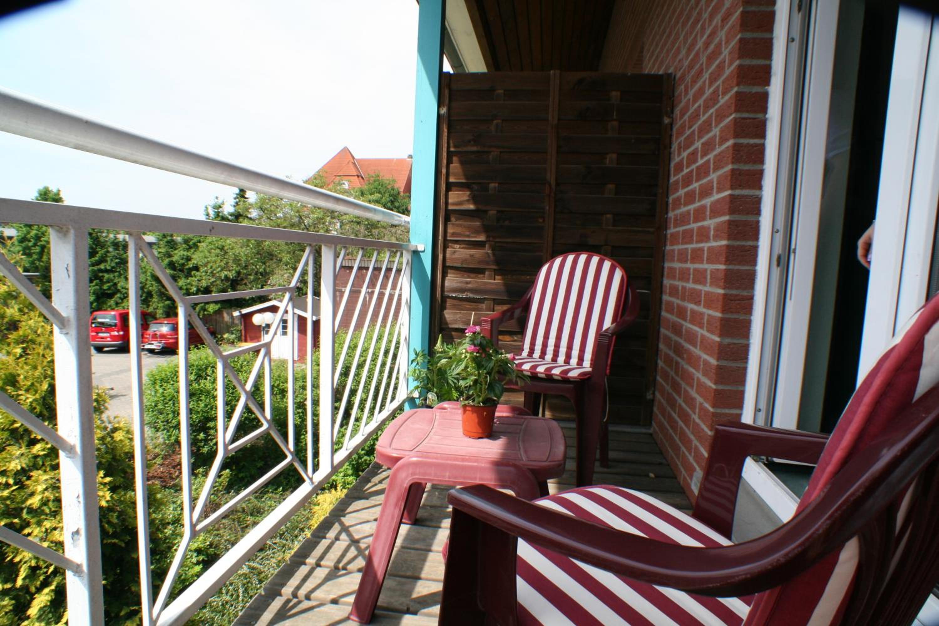 Double Room with Balcony - Photo 6
