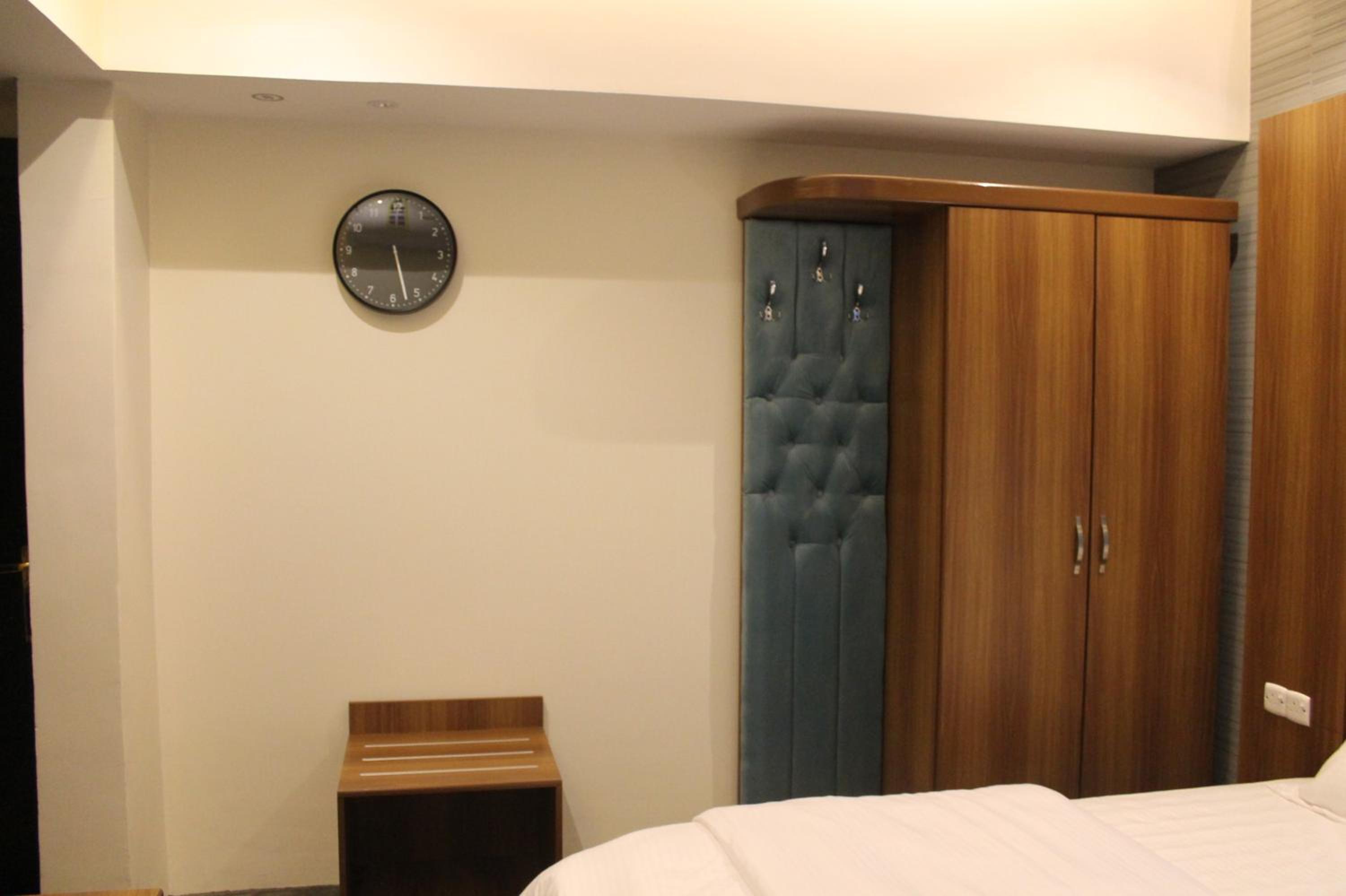 Twin Room with Bathroom