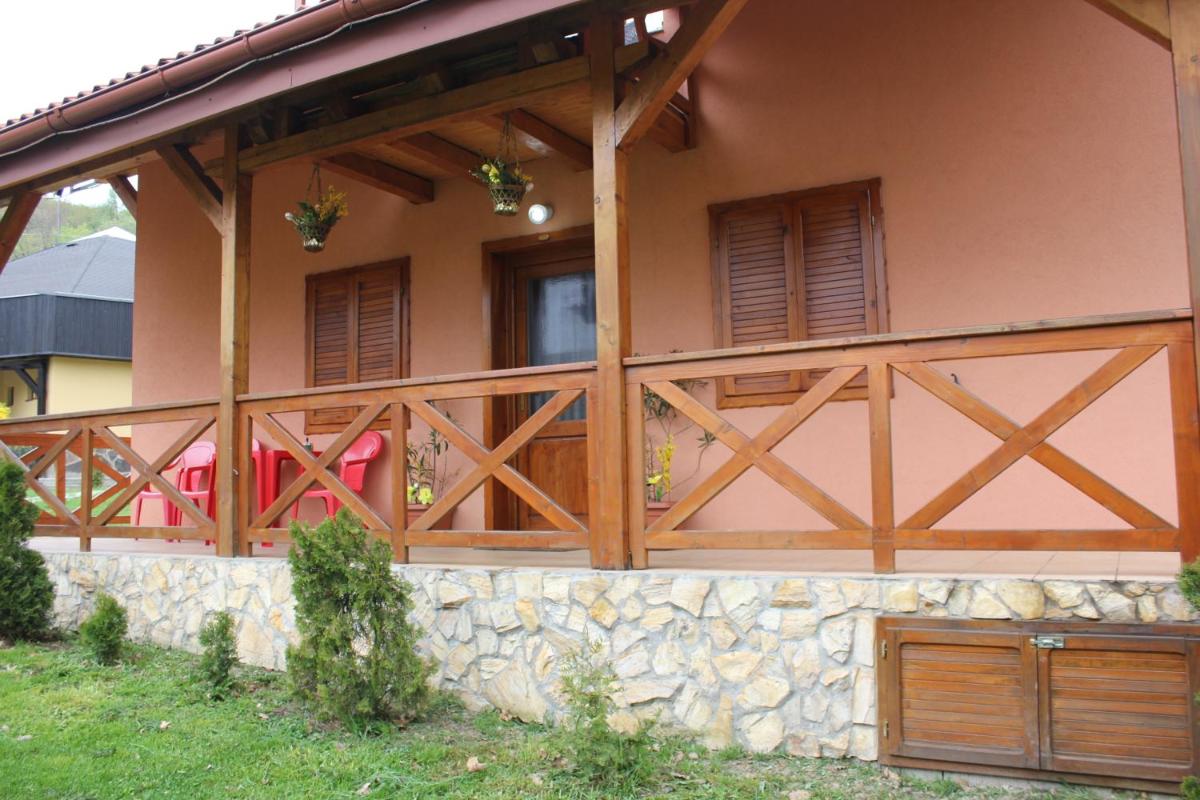 Apartment with Terrace photo 3