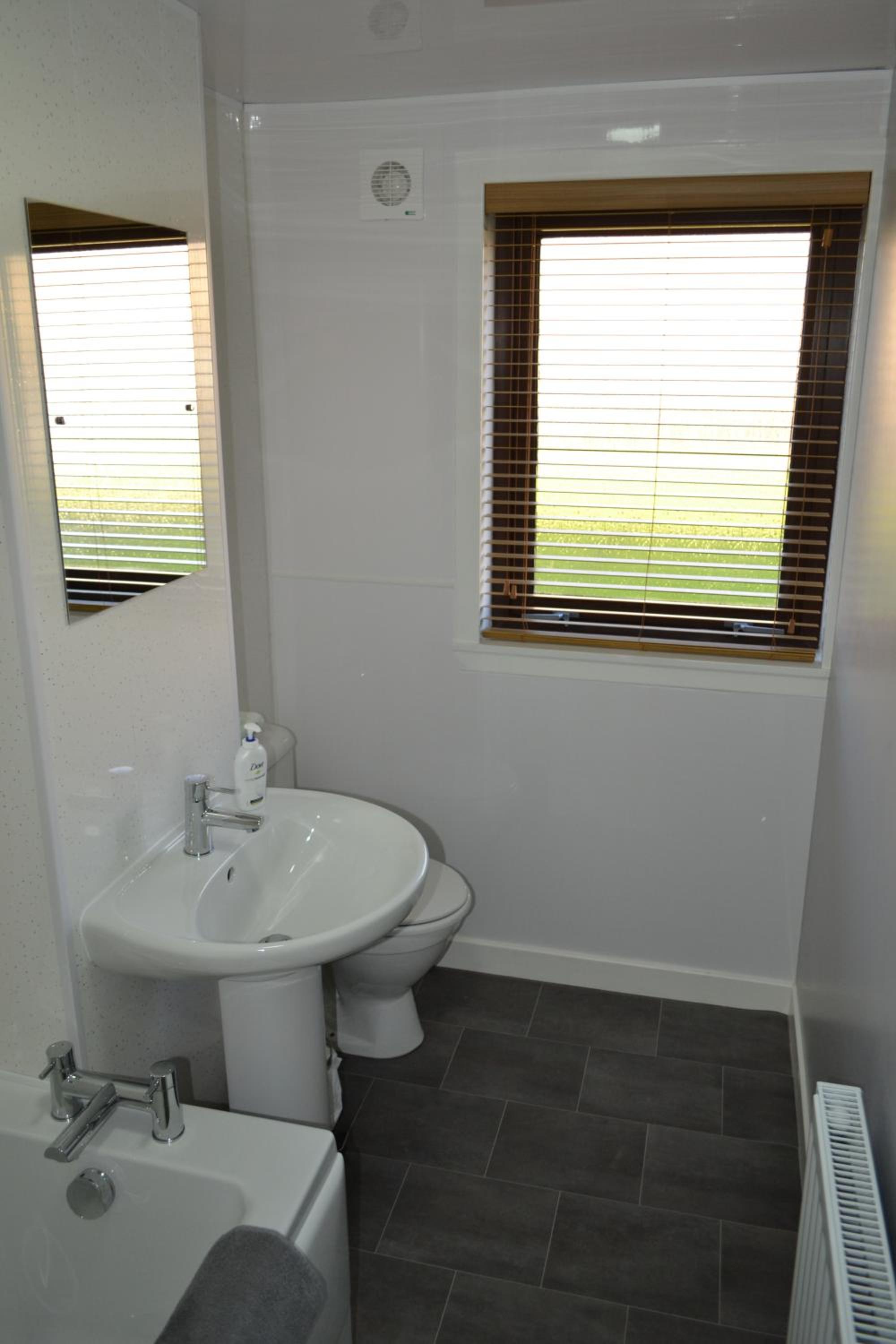 Apartment - Ground Floor - Photo 4