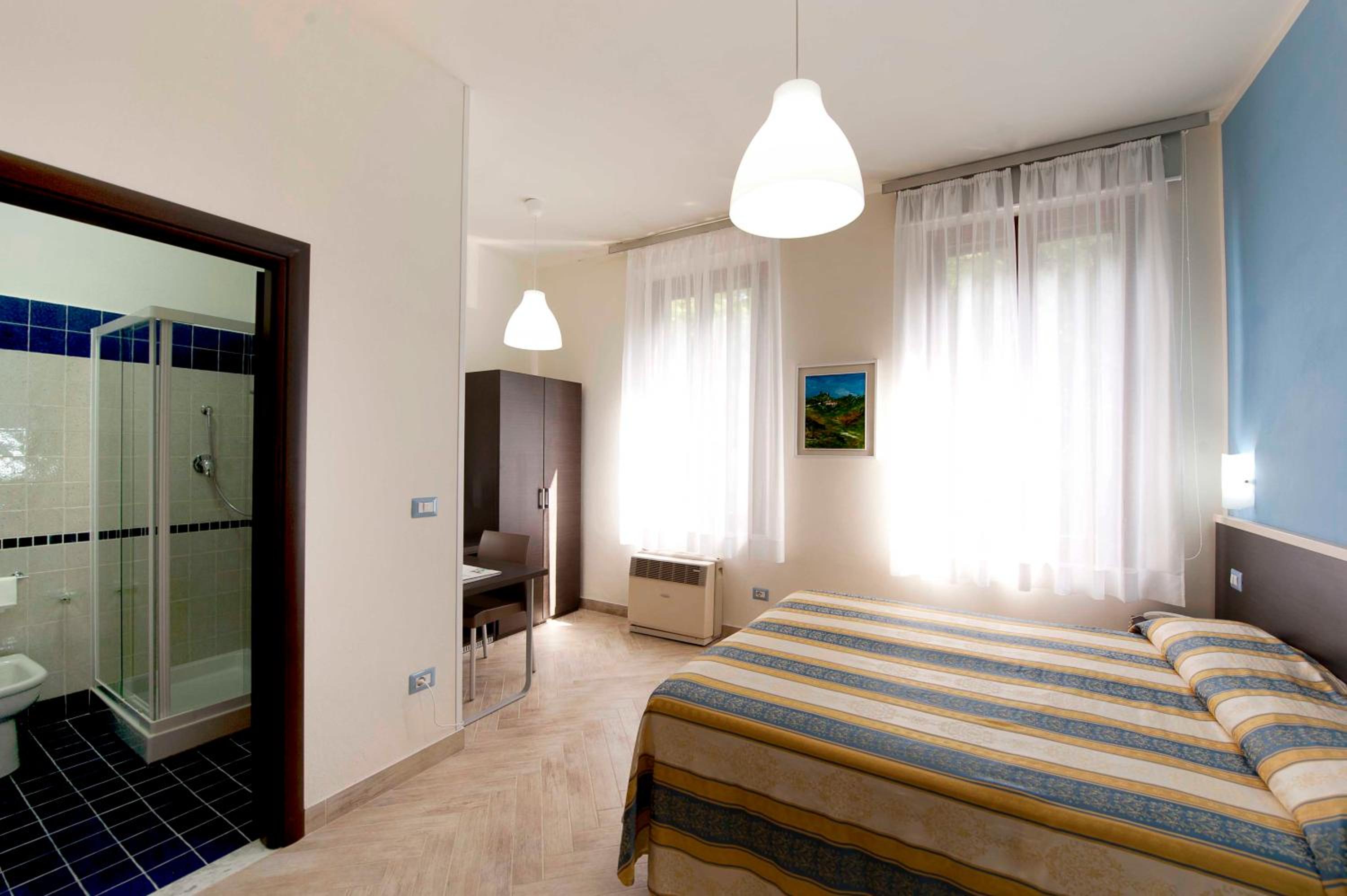 Double or Twin Room - Photo 12
