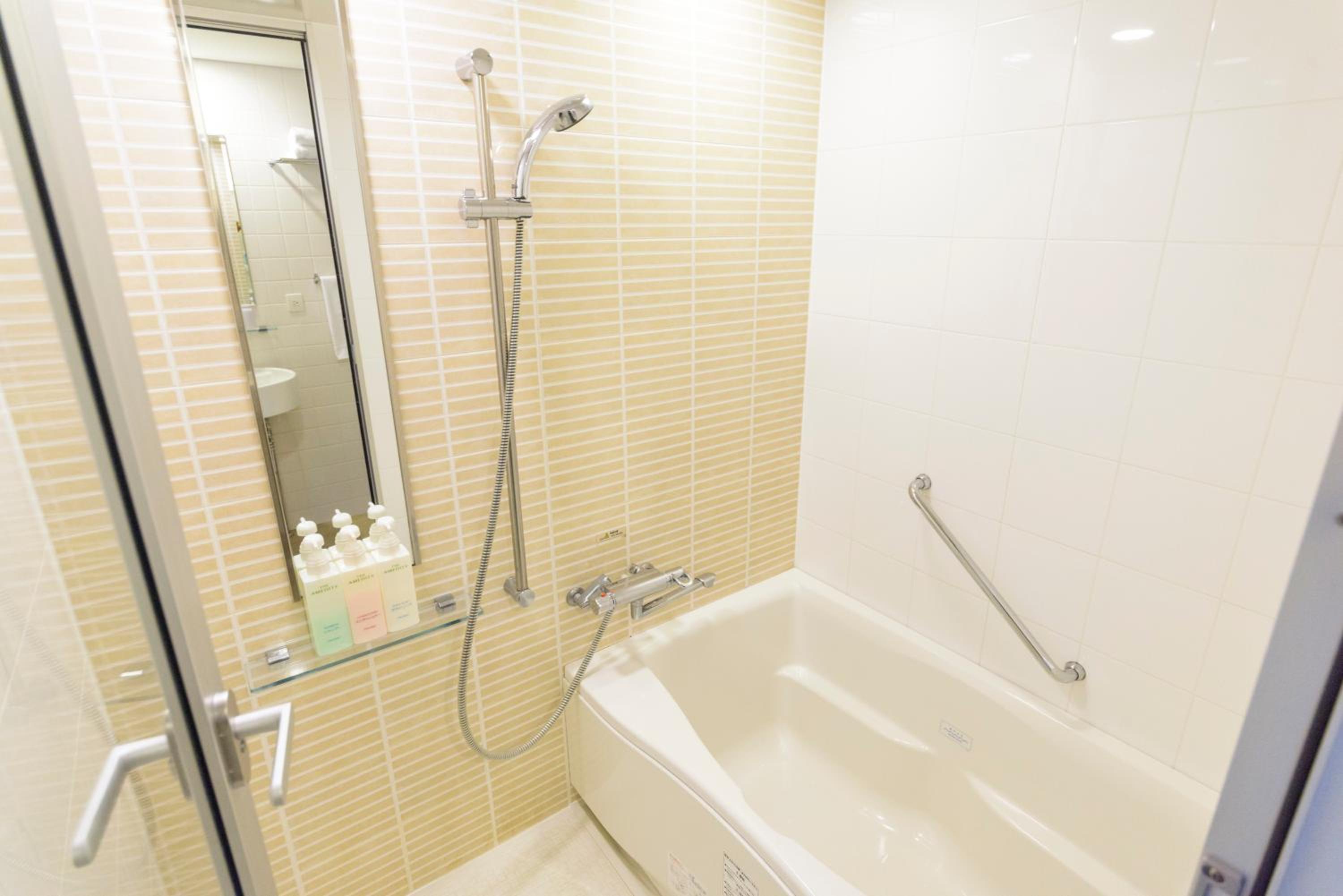 Double Room - Non-Smoking  - Photo 5