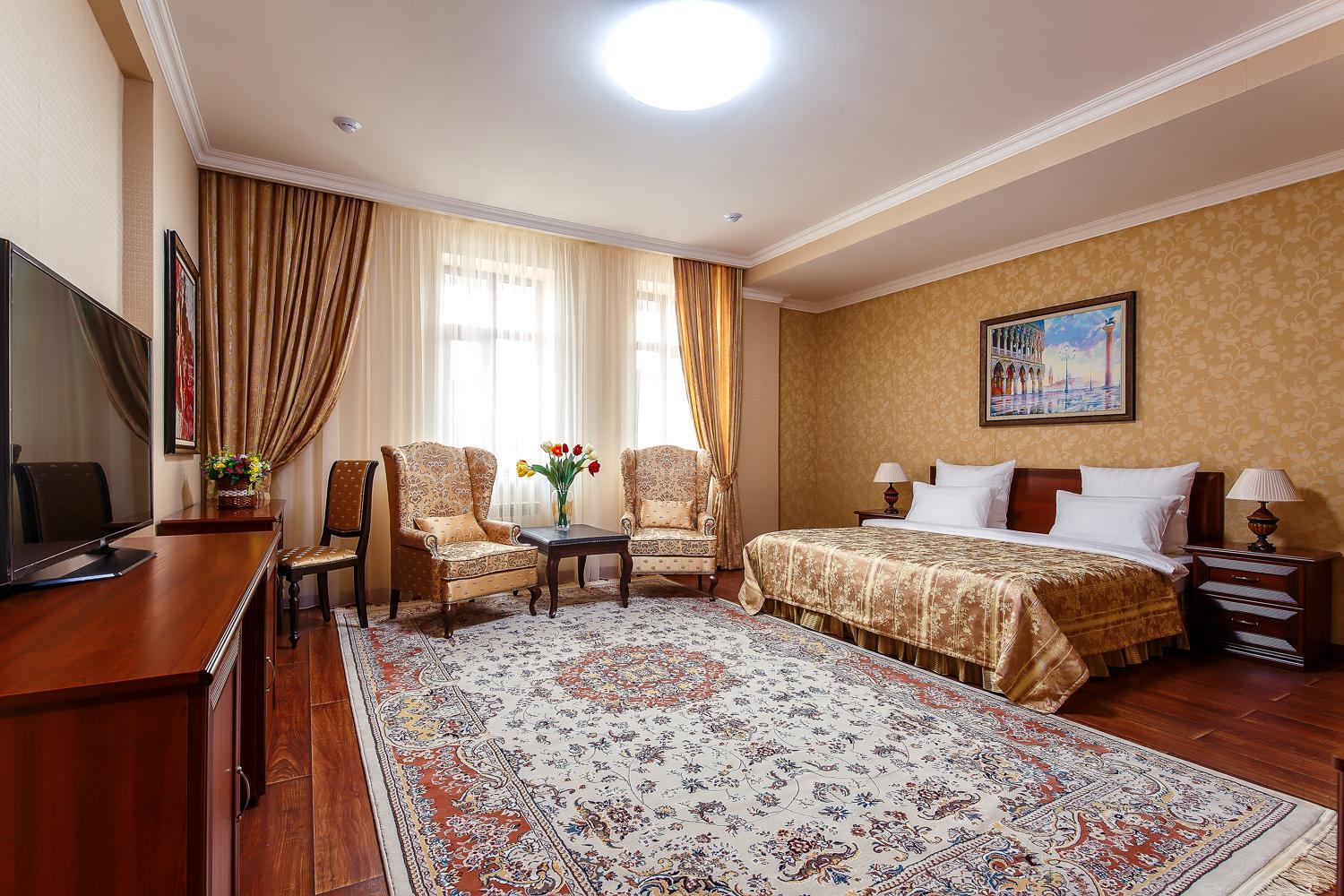 Superior King Room