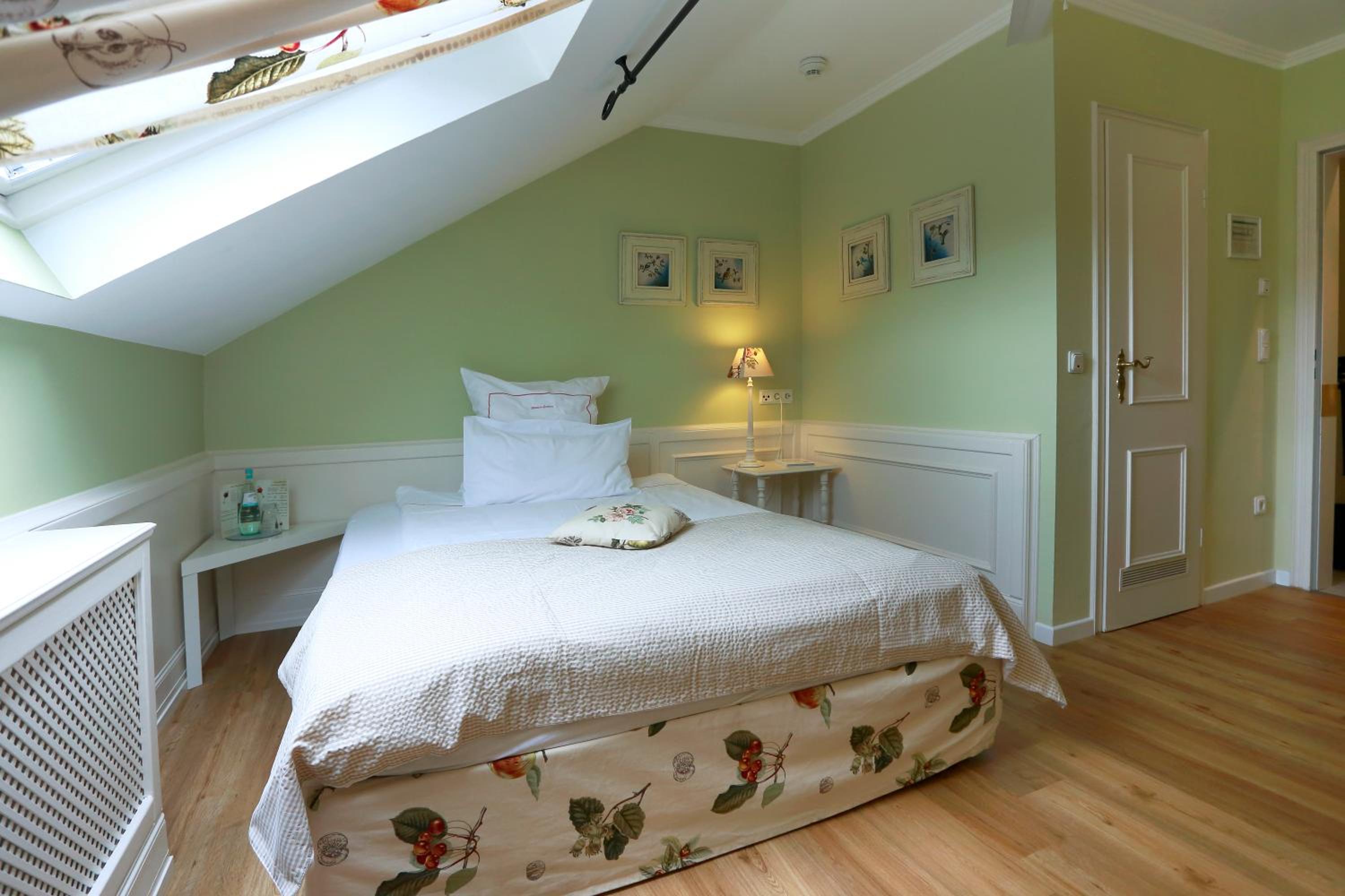 Standard Single Room photo 2