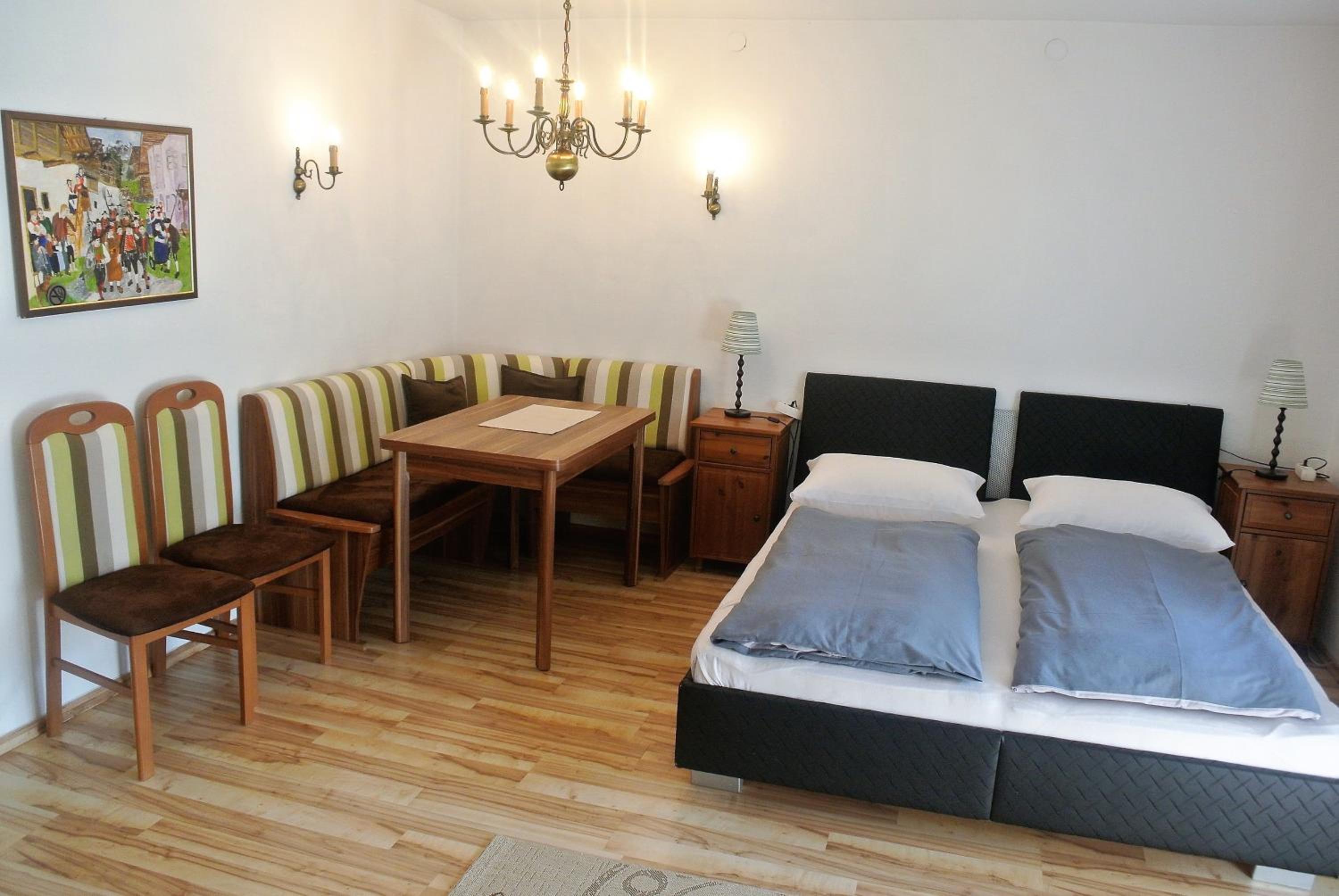Apartment with Balcony photo 3