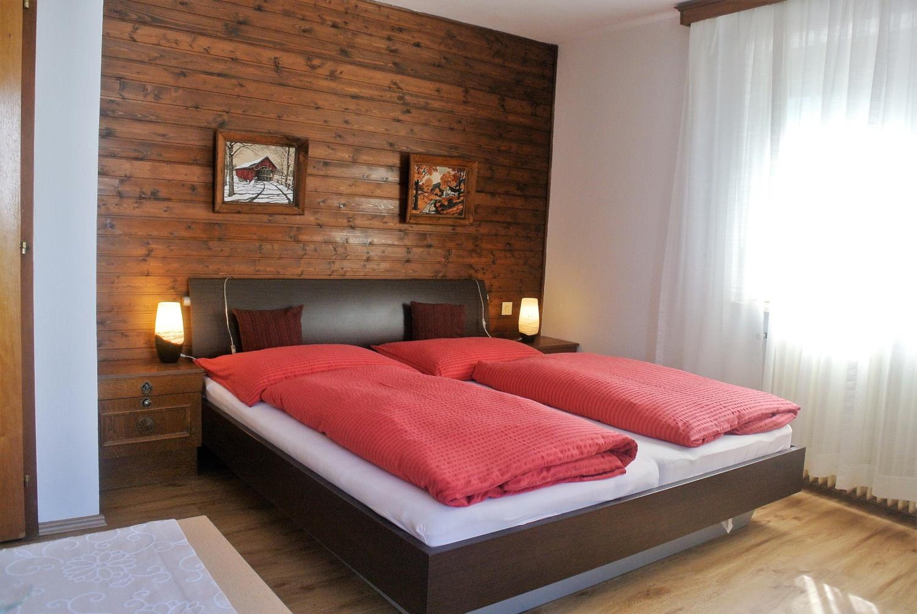 Double Room with Shared Toilet and Balcony photo 1