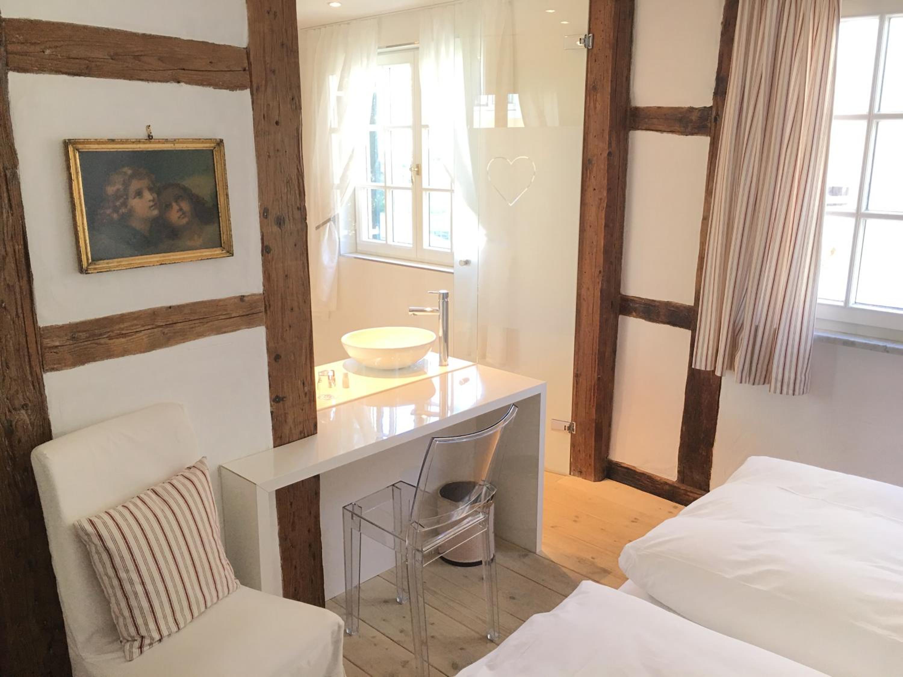 Standard Double Room - Photo 19