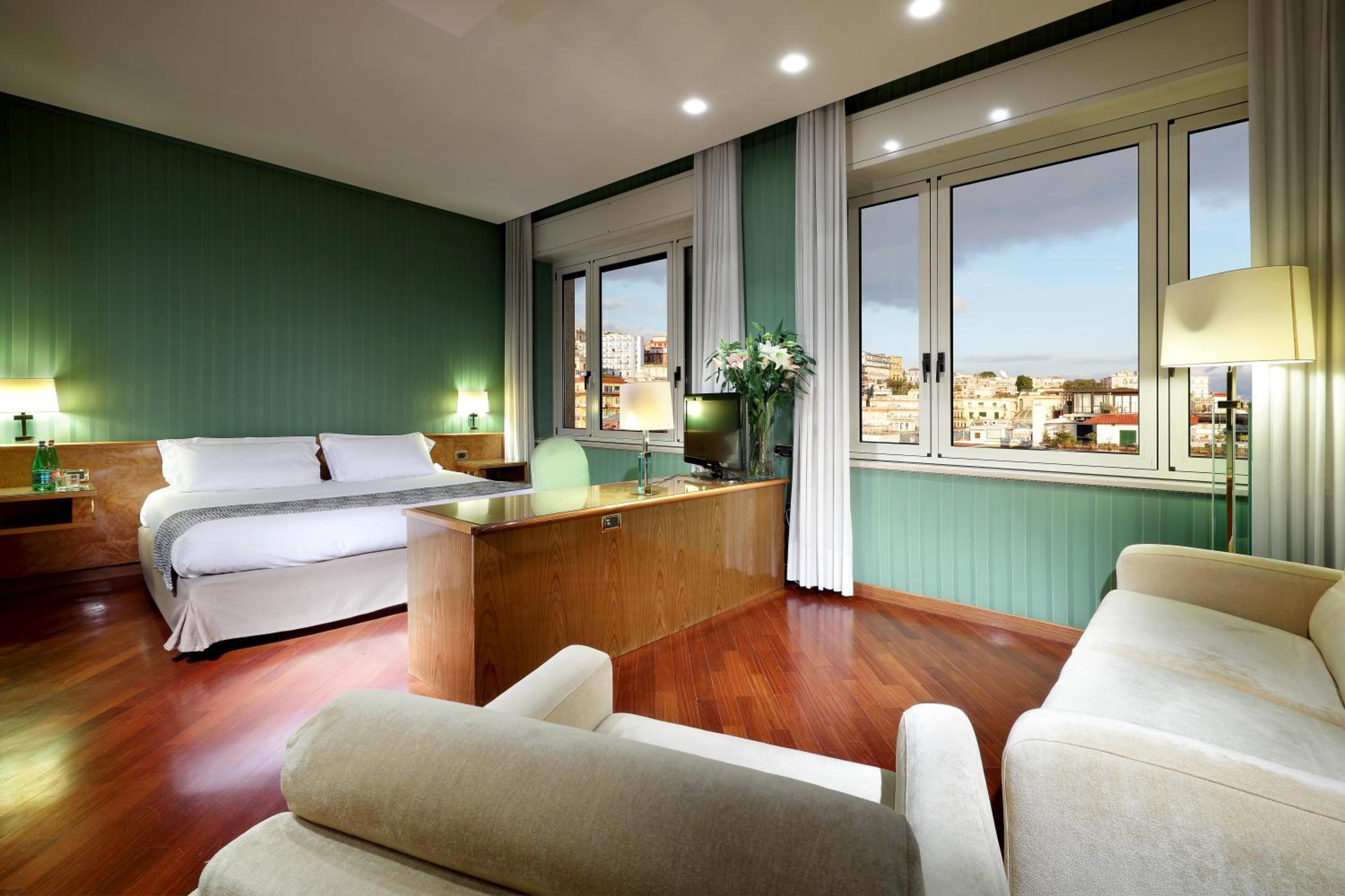 Junior Suite thumbnail 6