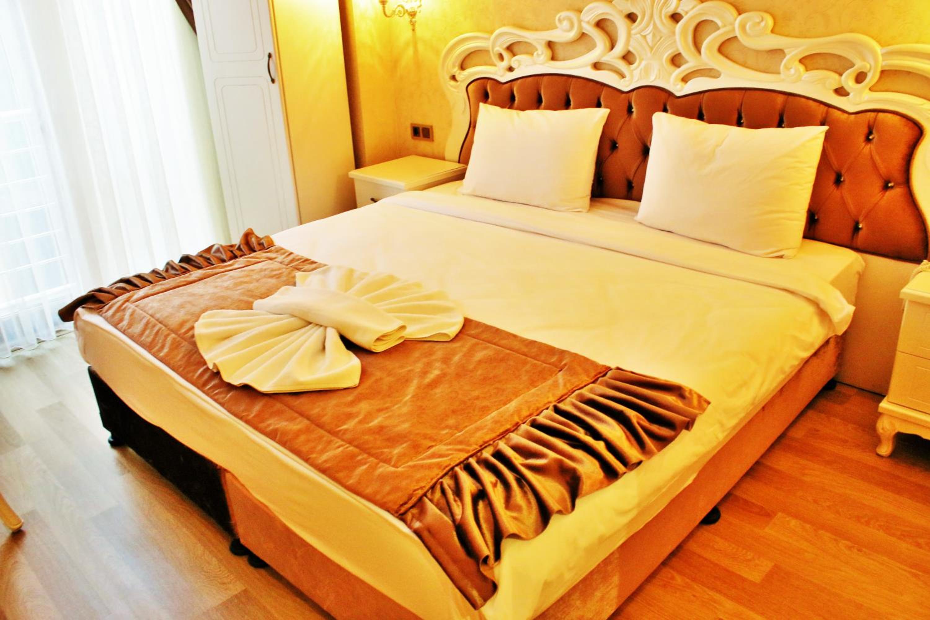 Standard Double or Twin Room photo 1