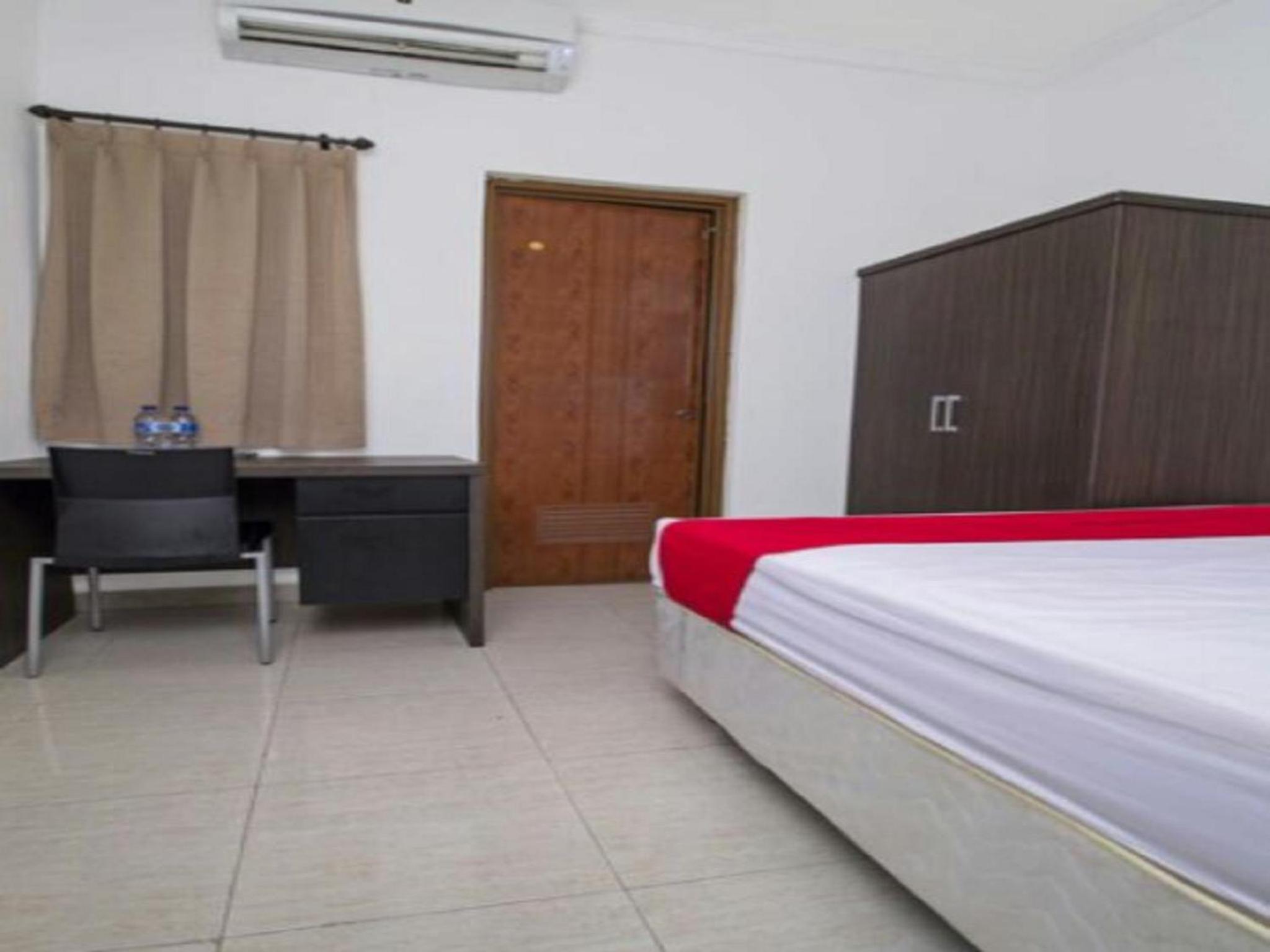 Budget Double Room - Photo 6