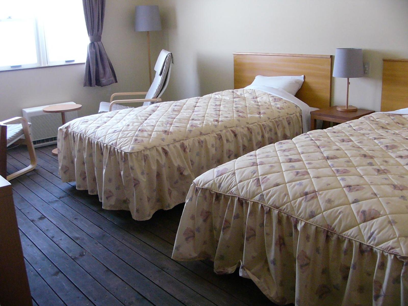 Twin Room - Non-Smoking