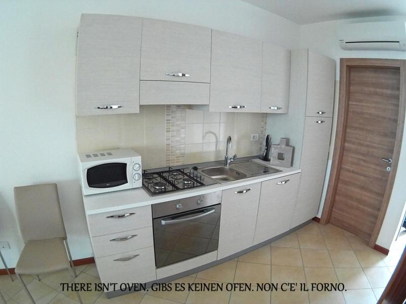 Studio Apartment - Photo 12