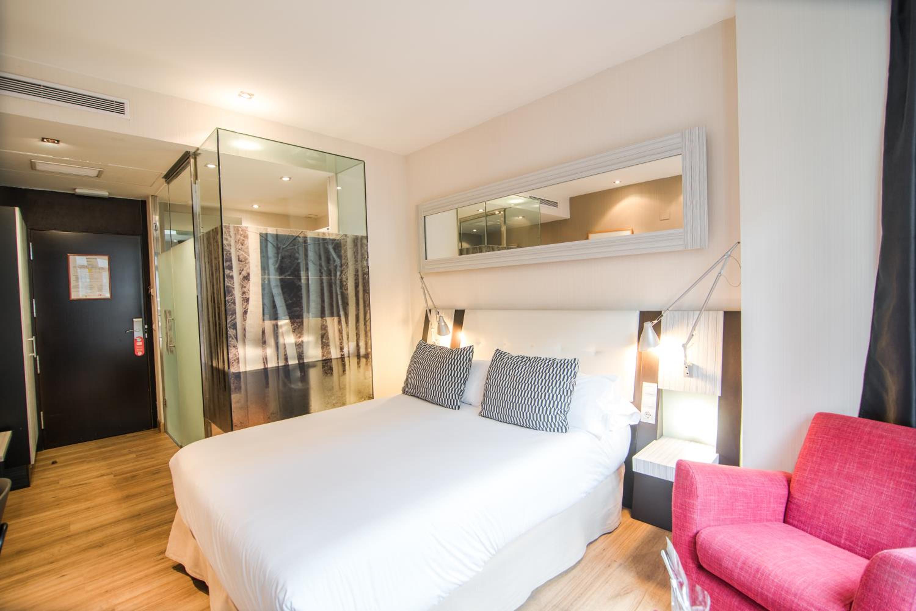 Double or Twin Room - Photo 1