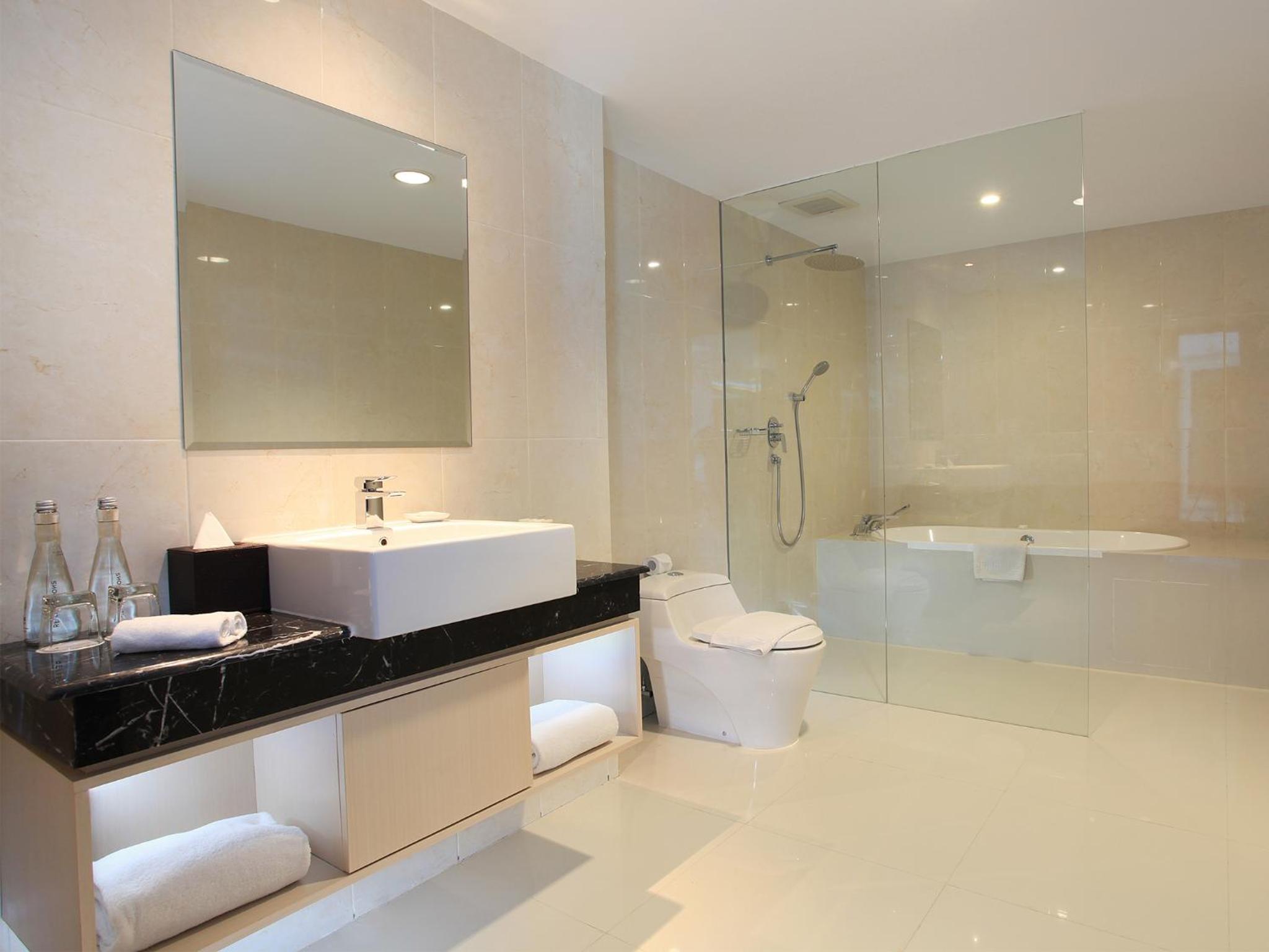 Business Suite photo 2