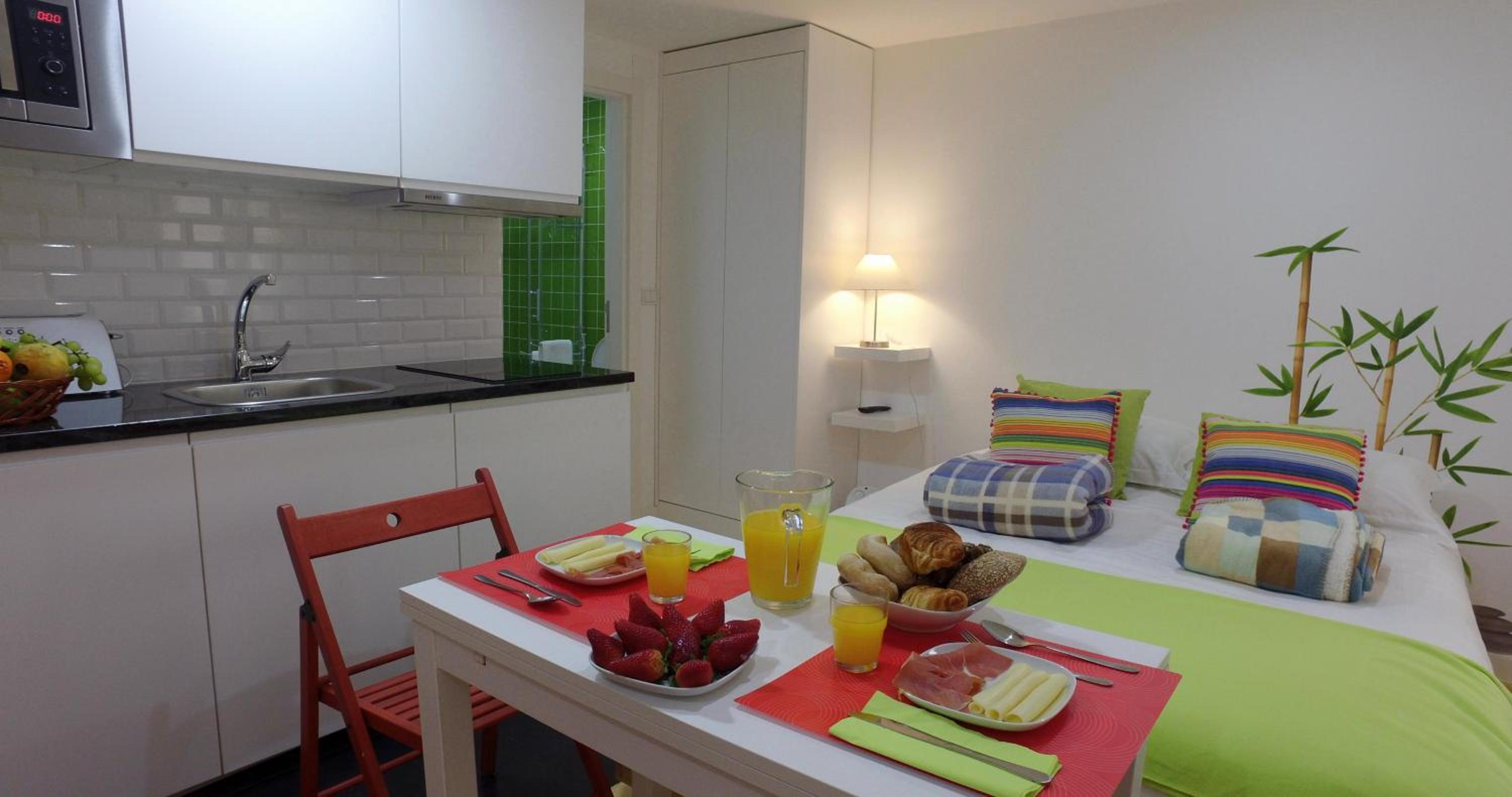Studio Apartment photo 1