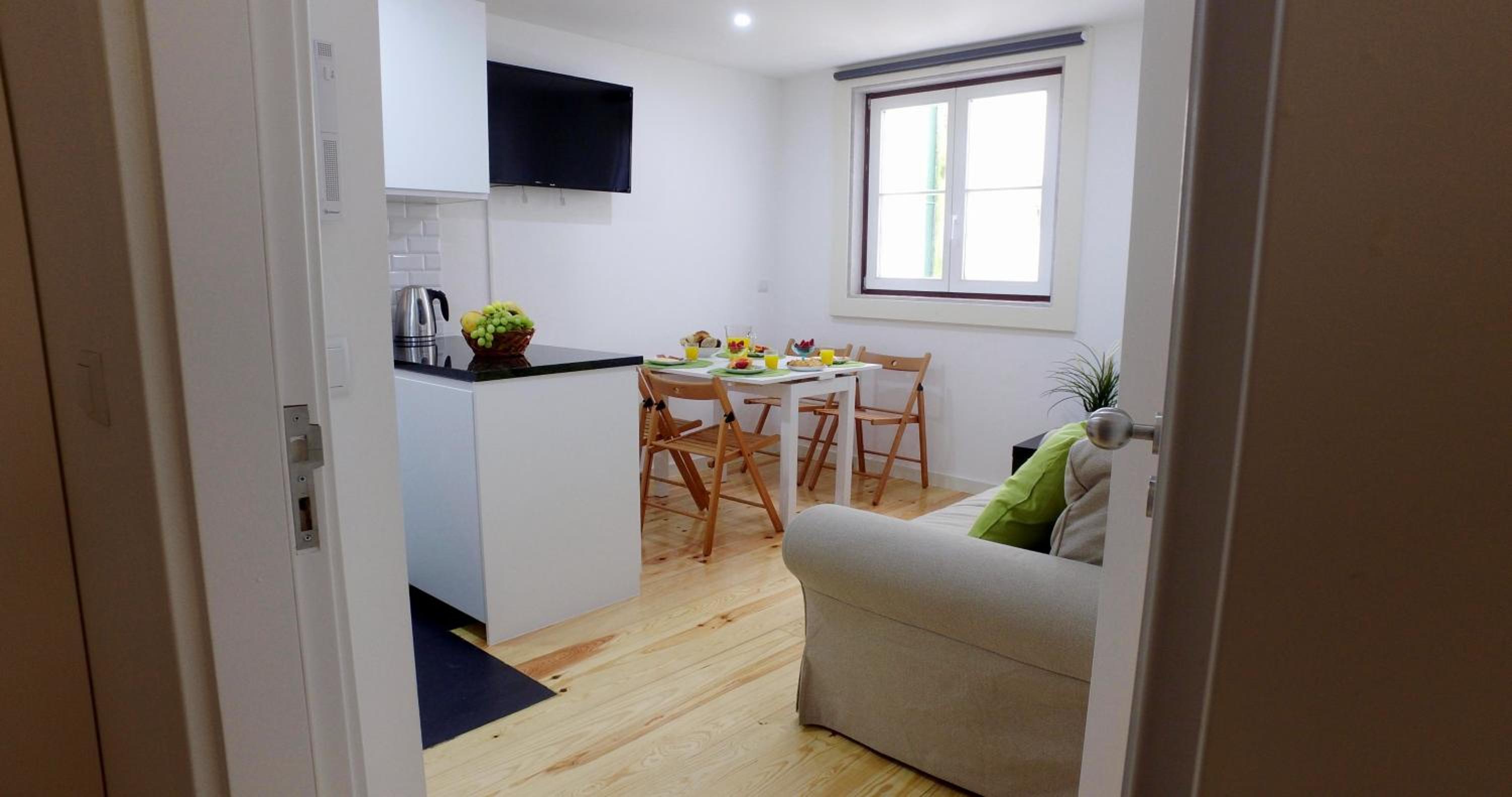 Apartment photo 2