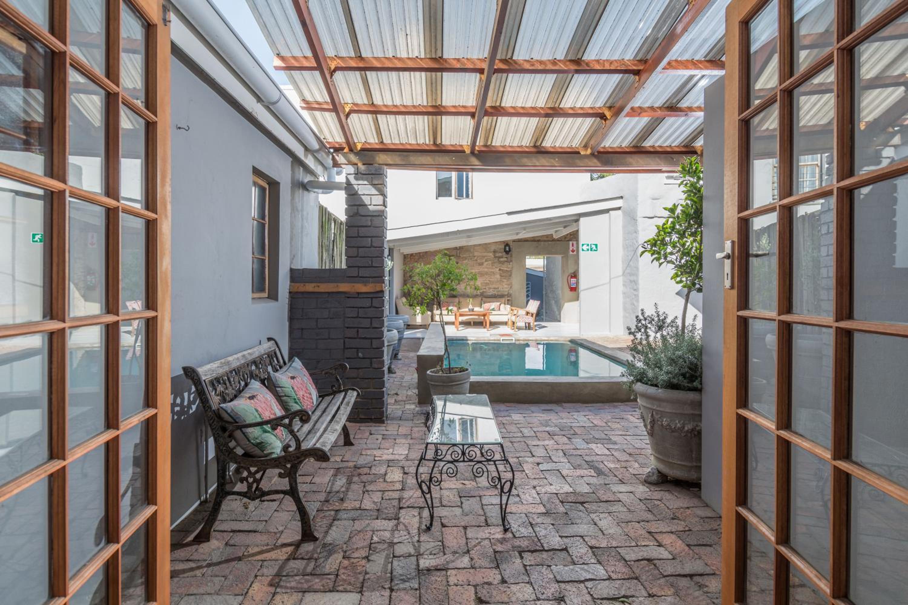 Double or Twin Room with Garden View photo 2