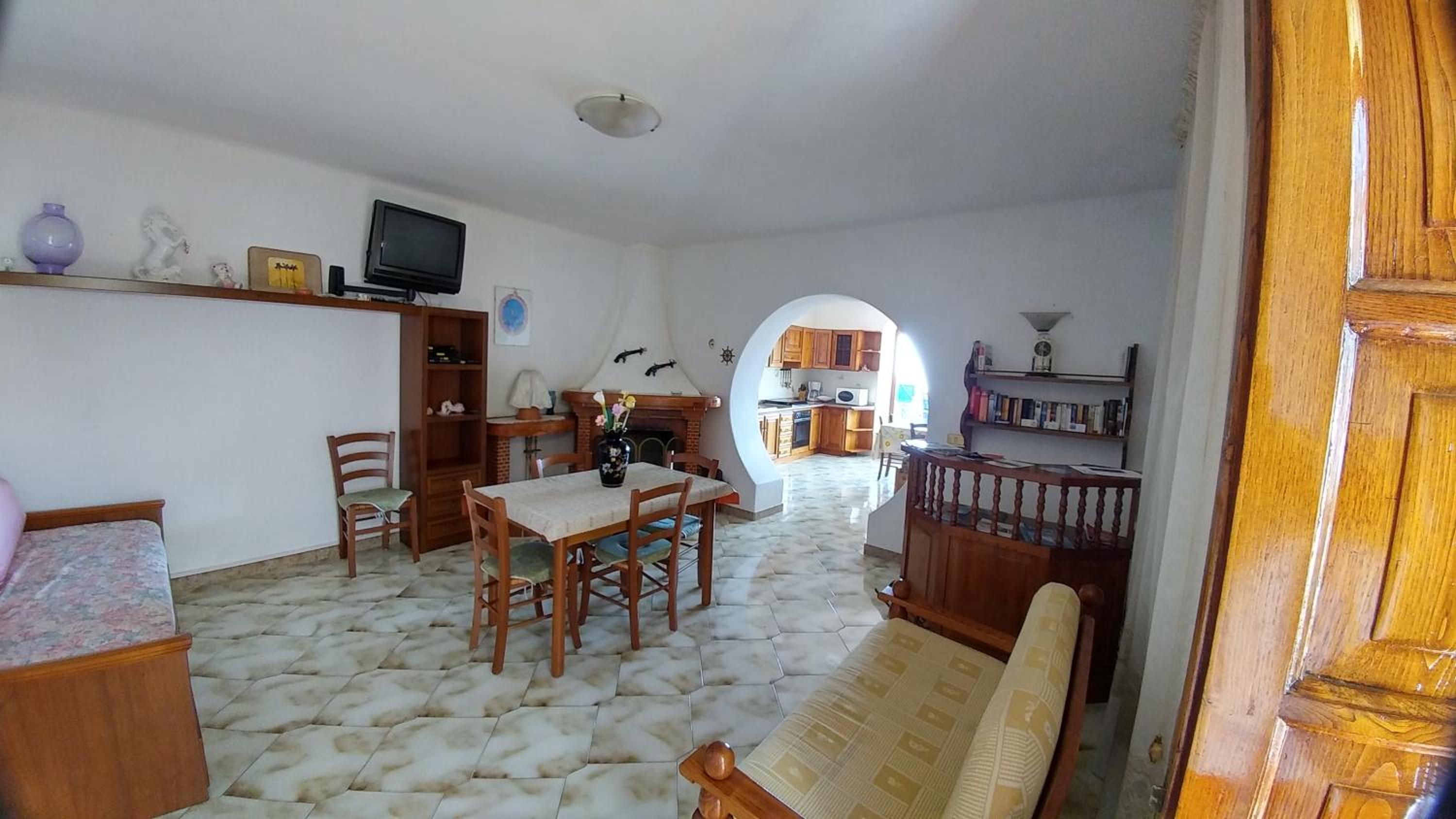 Apartment with Terrace - Photo 36
