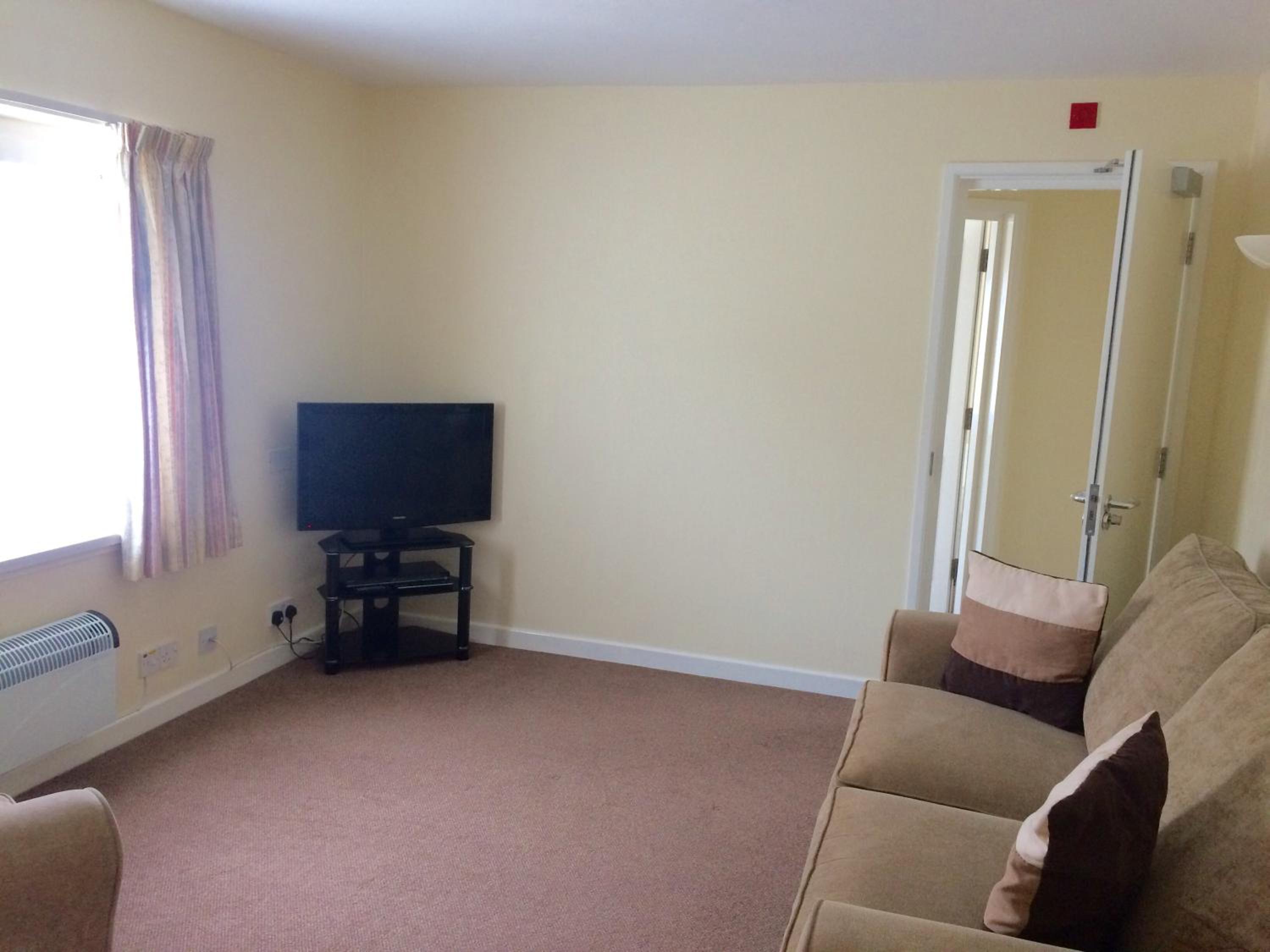 One-Bedroom Apartment Inland View - Photo 5