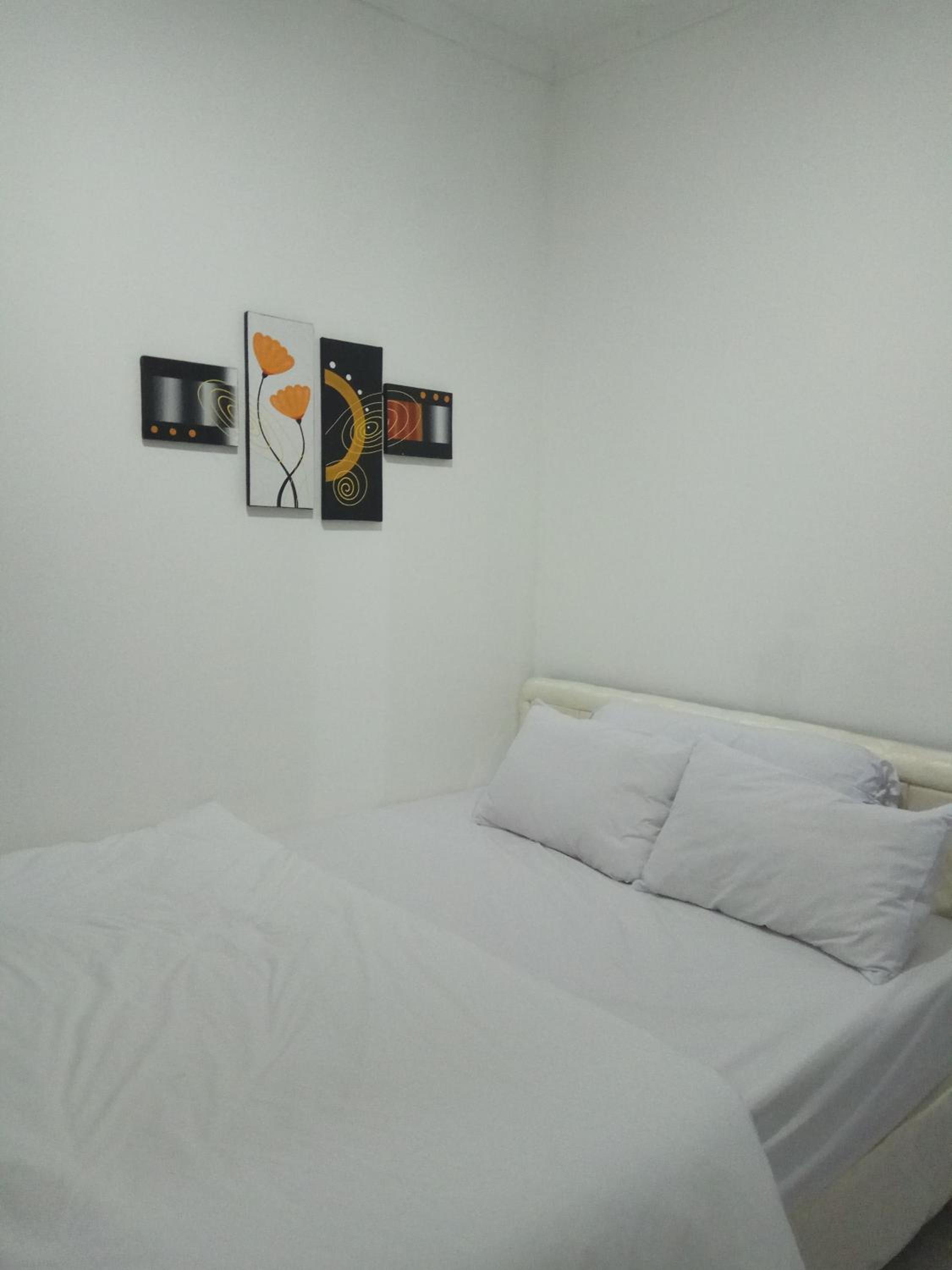 Budget Double Room - Photo 8