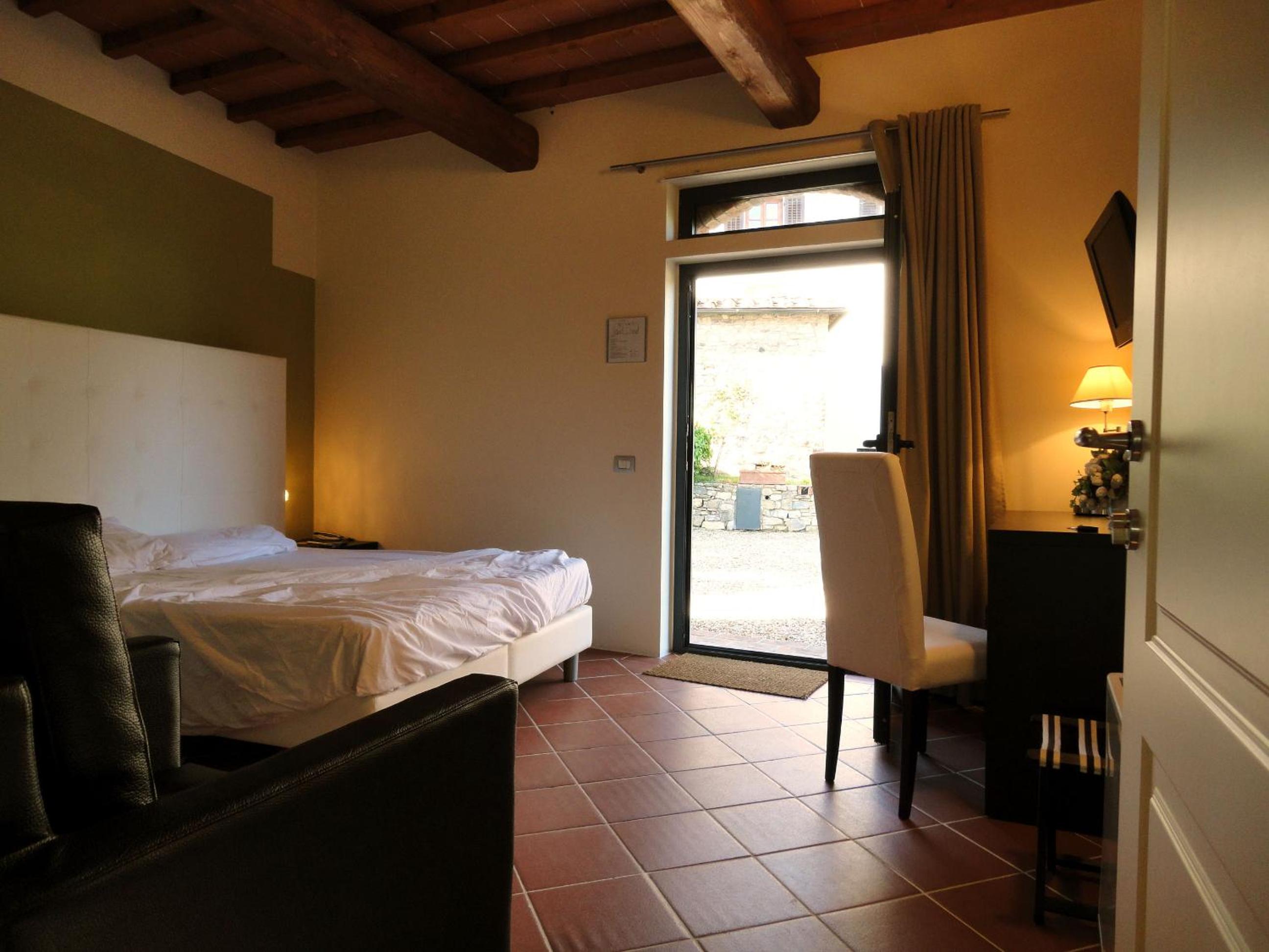 Double Room - Photo 19