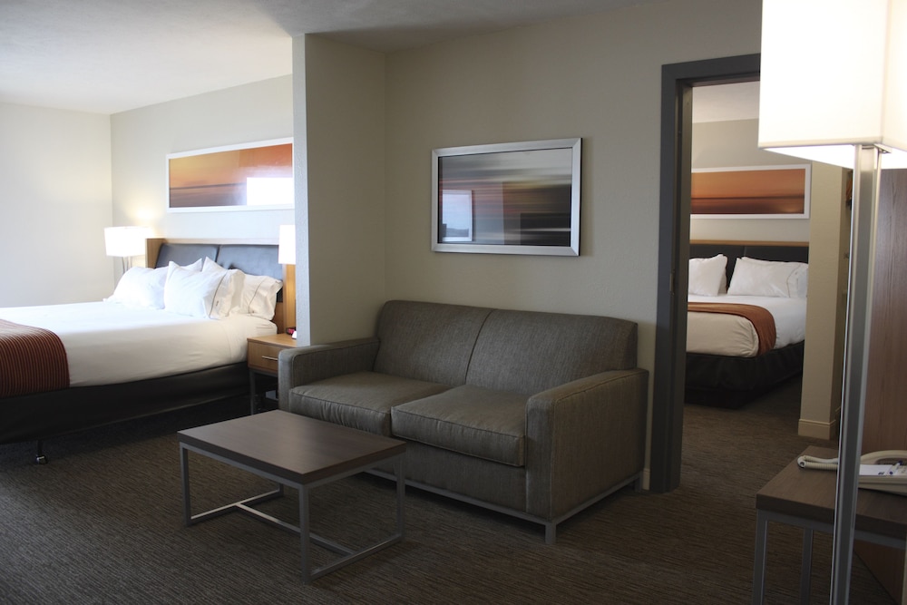 Standard Room, 1 King Bed, Accessible (Communication, Accessible Tub)