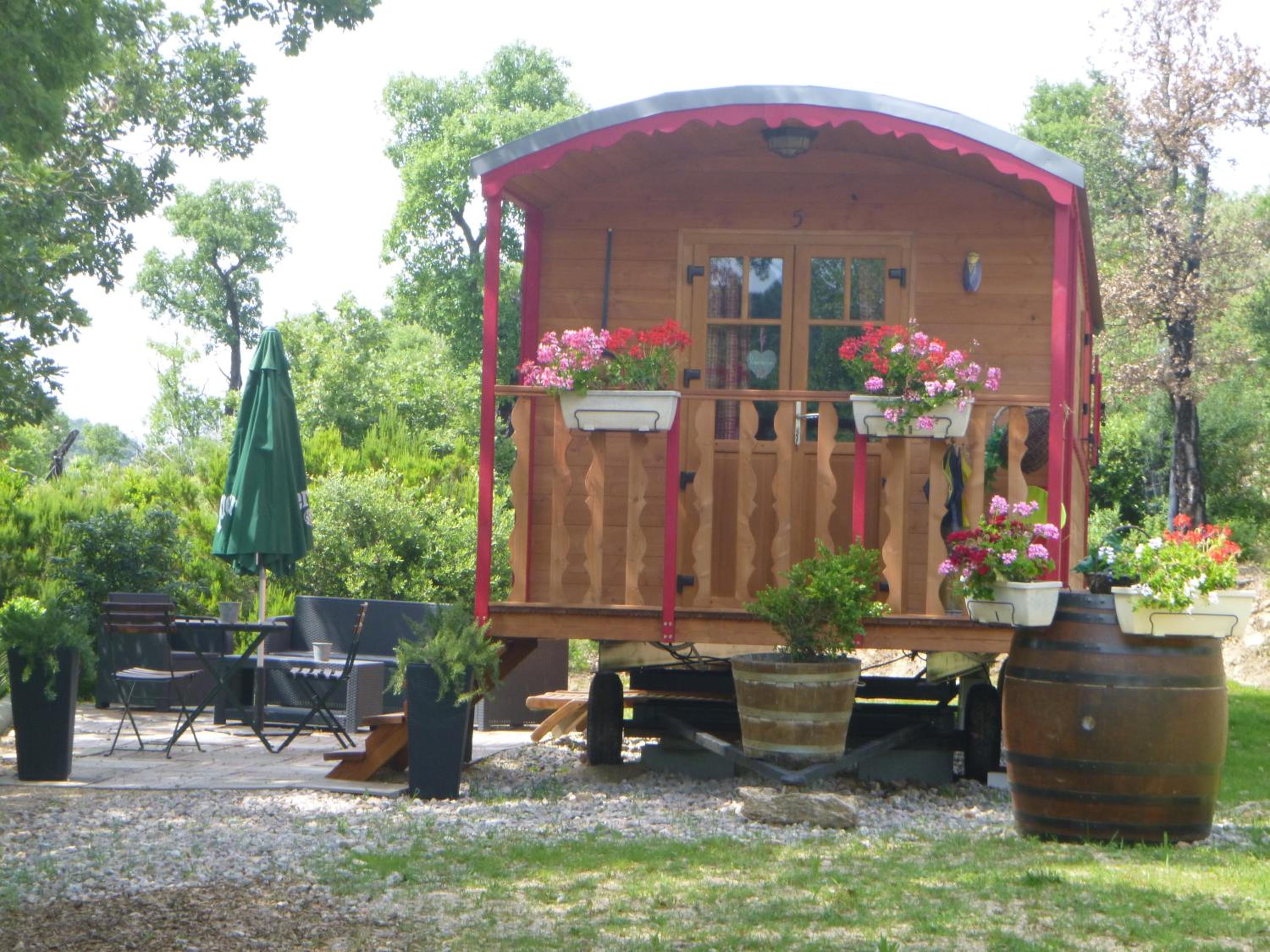 Caravan (2 Adults + 2 Children) photo 2