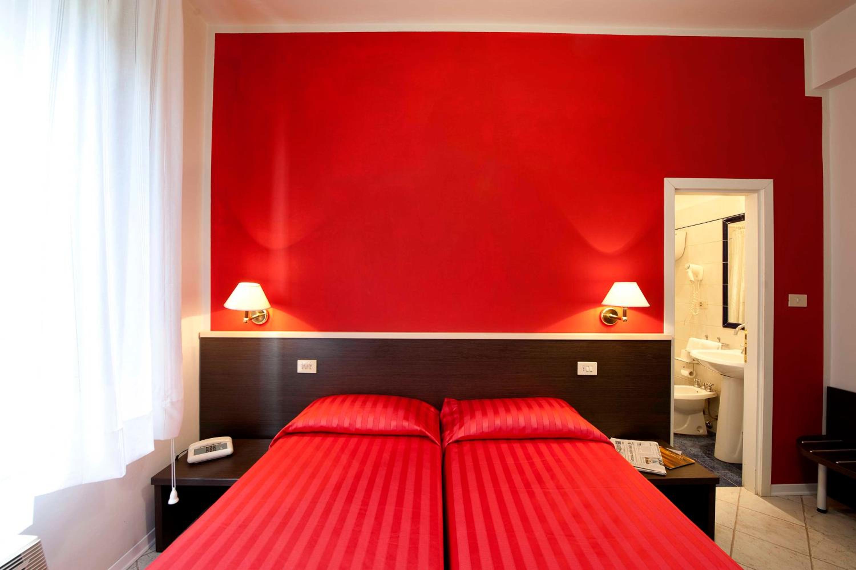 Double or Twin Room - Photo 7
