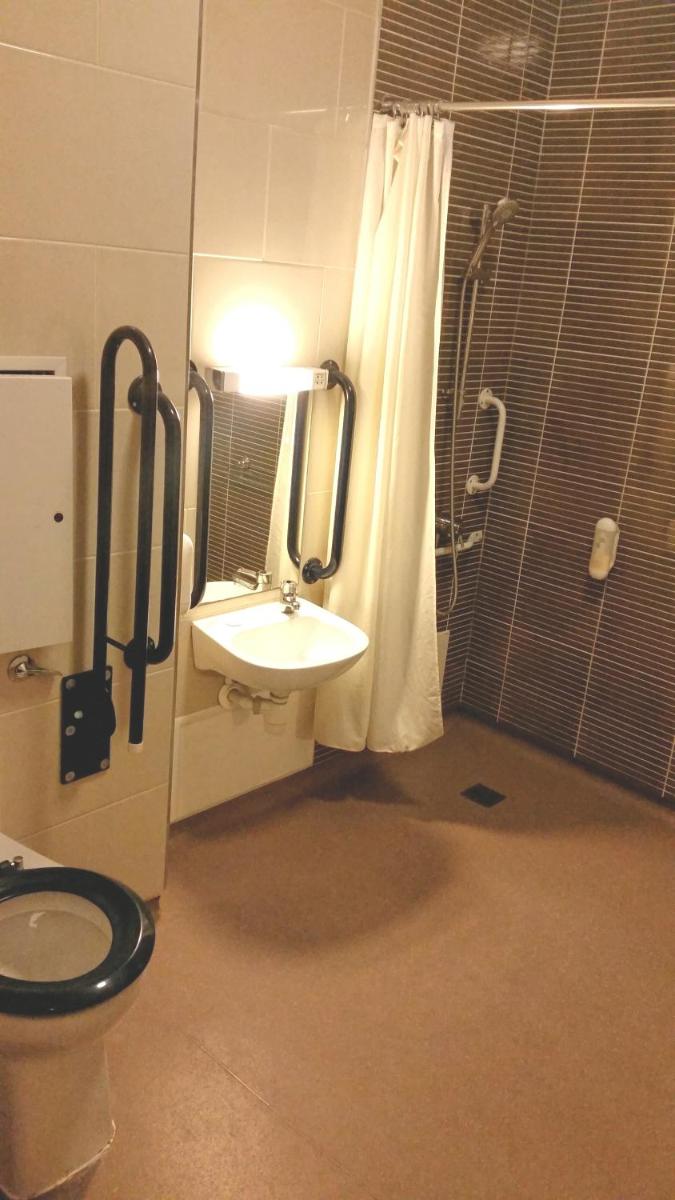 Double Room - Disability Access photo 3