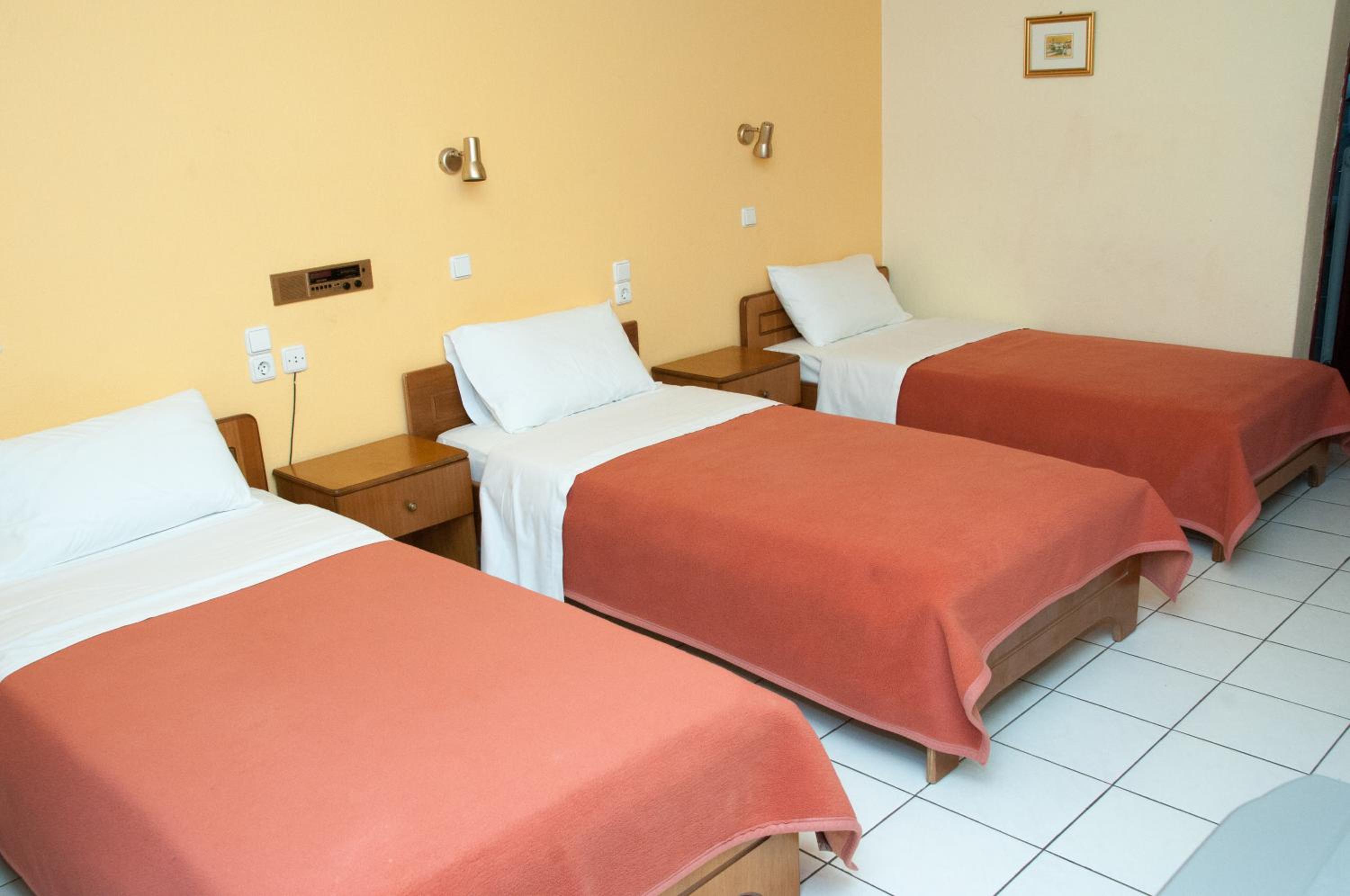 Triple Room - Photo 2