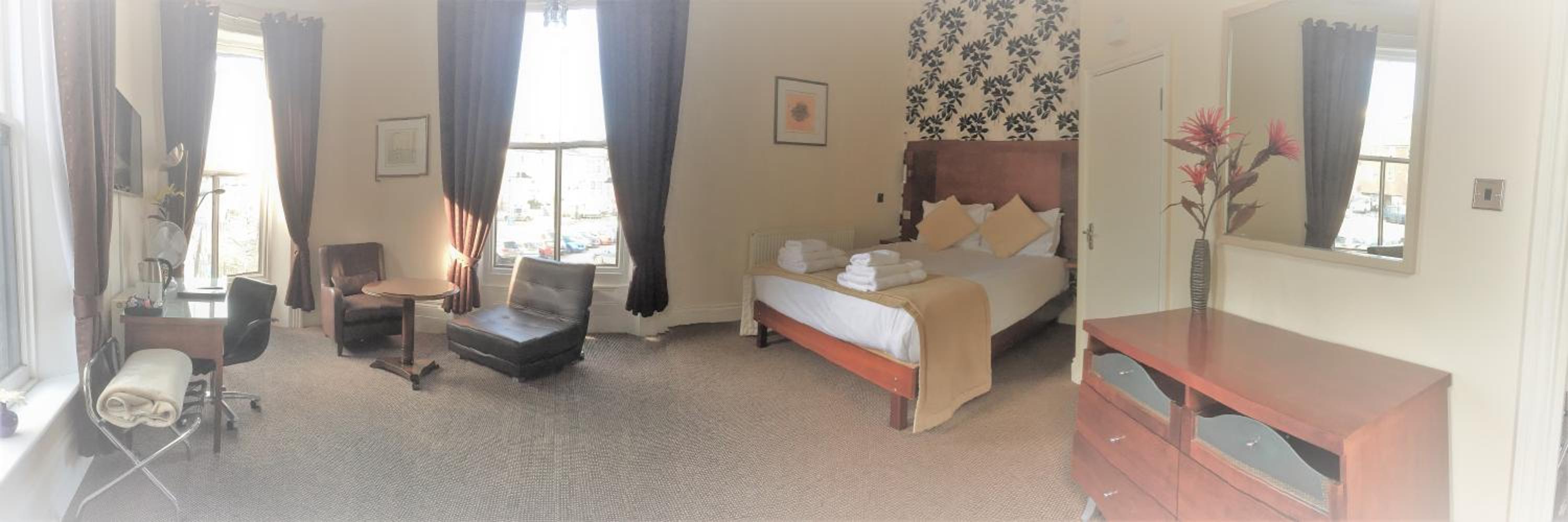 Deluxe King Room photo 3