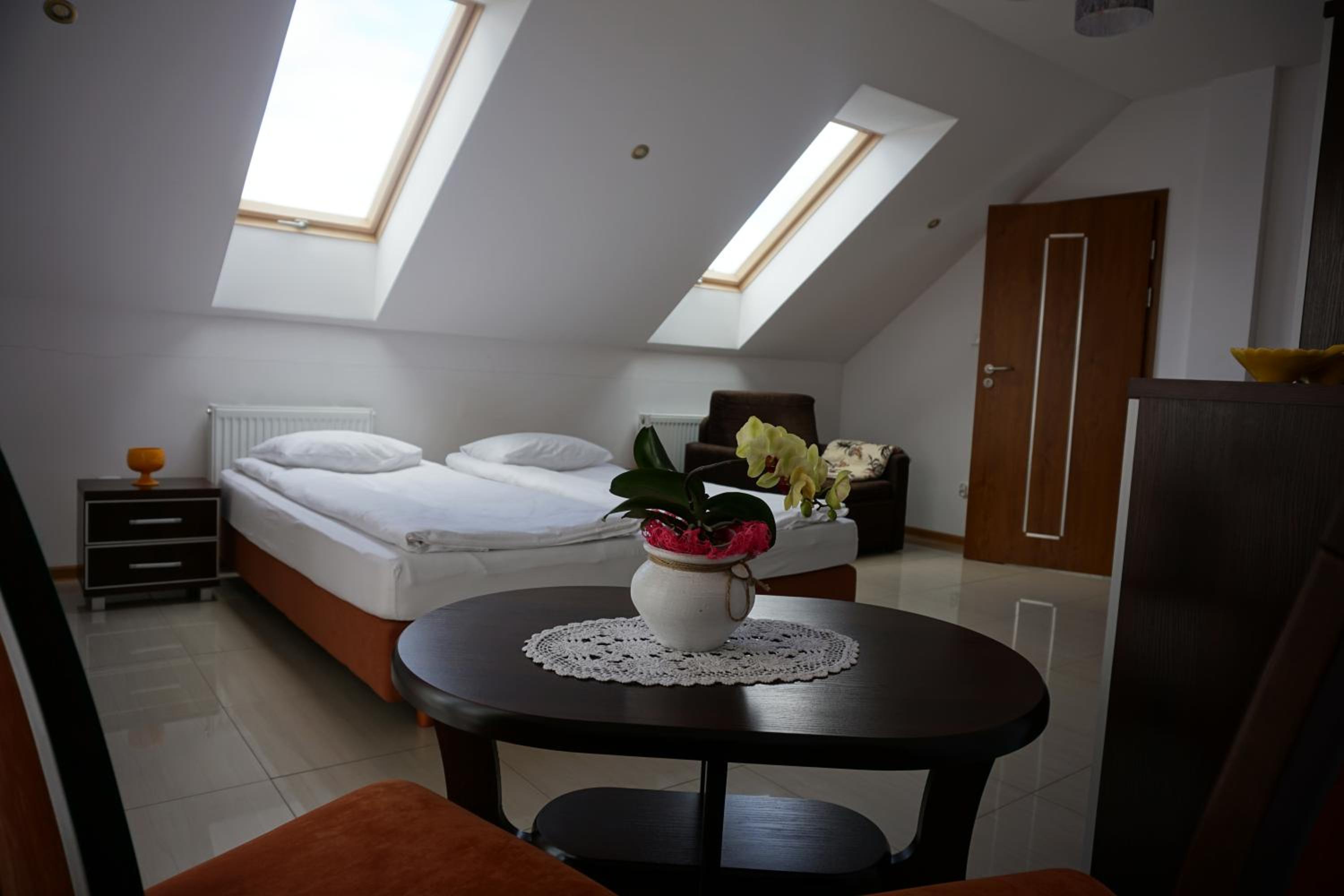 Double or Twin Room - Photo 25