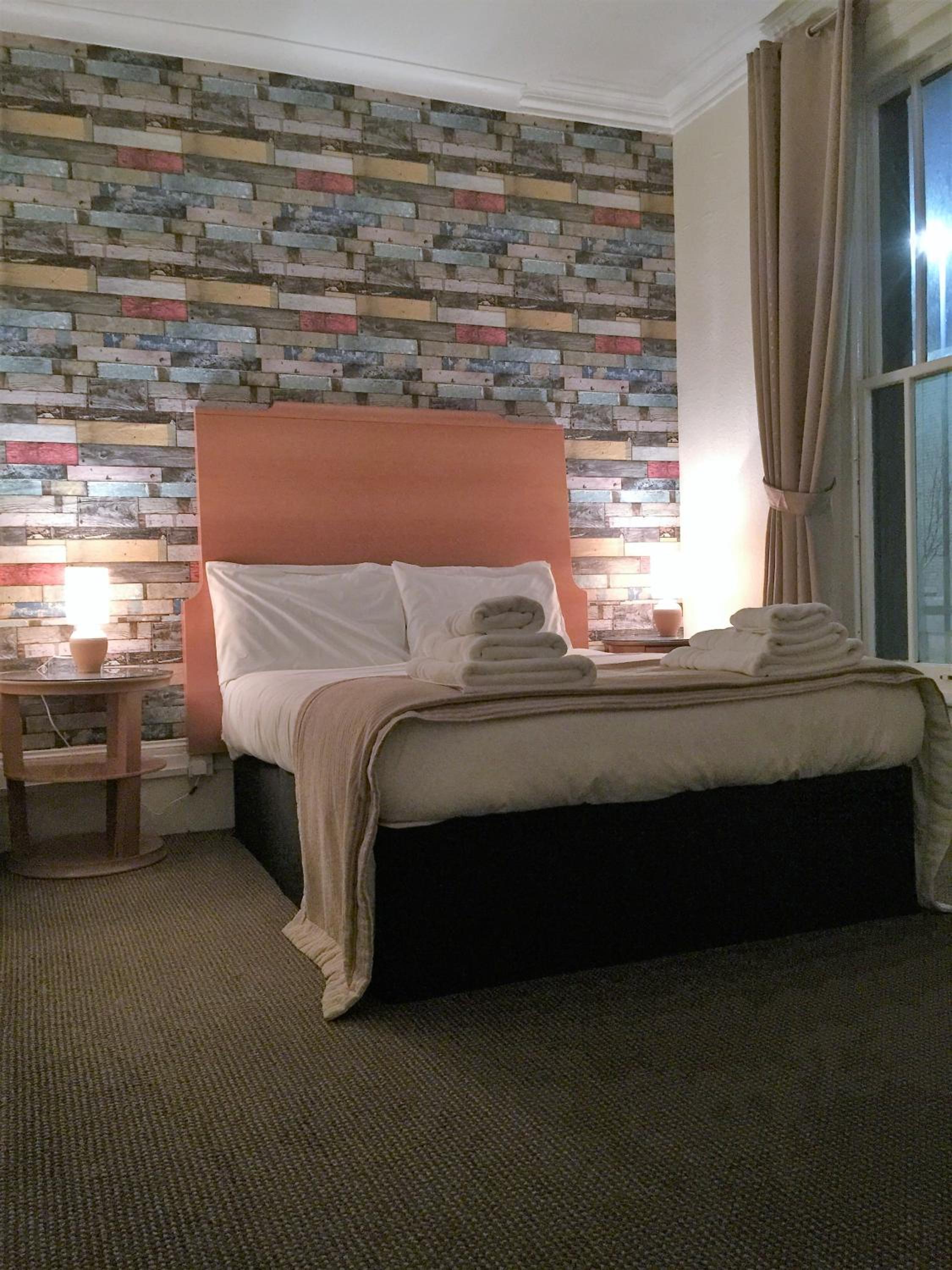 Budget Double Room photo 2