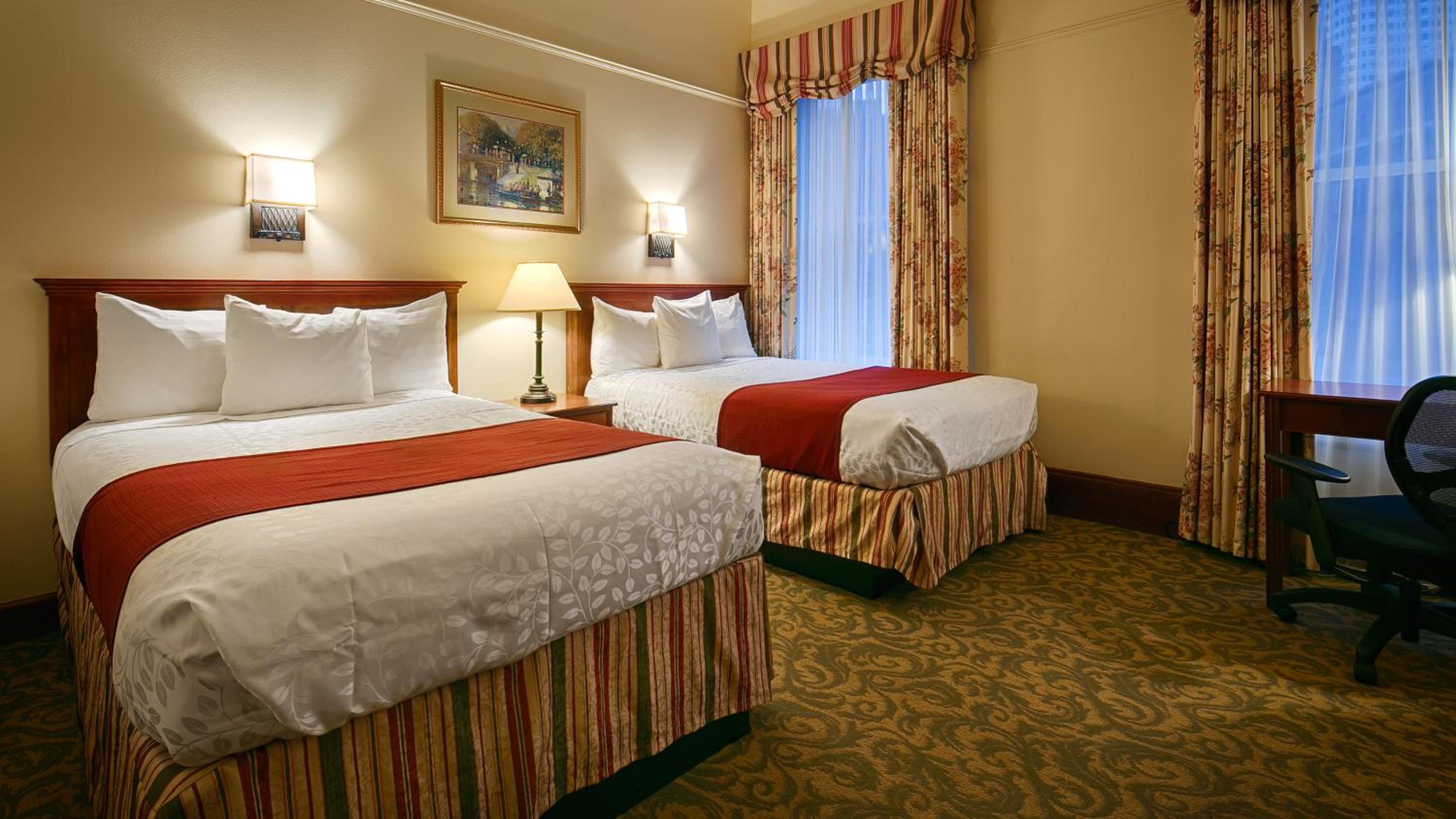 Deluxe Room With Two Double Beds - City View - Photo 13