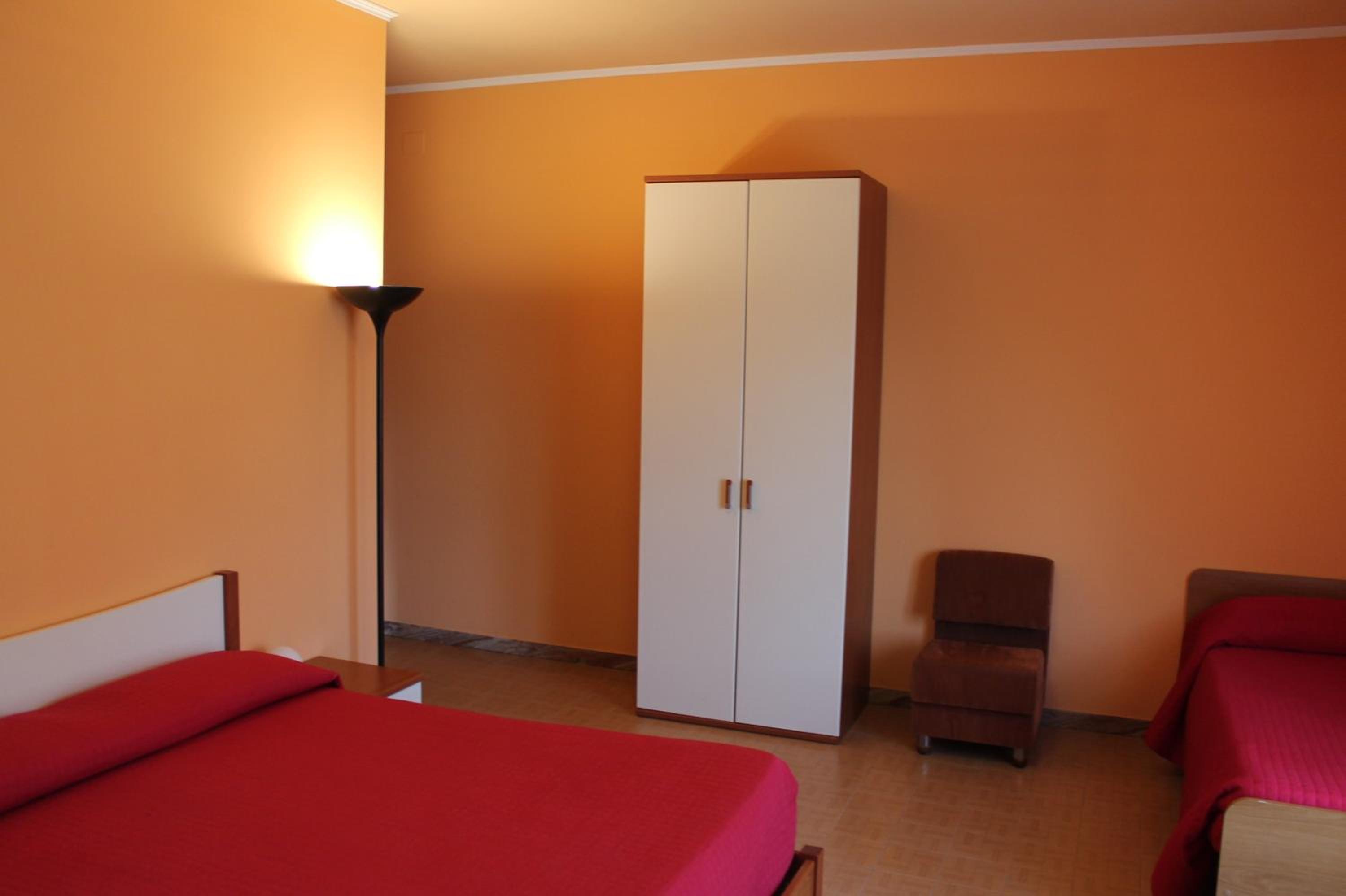 Quadruple Room - Photo 1