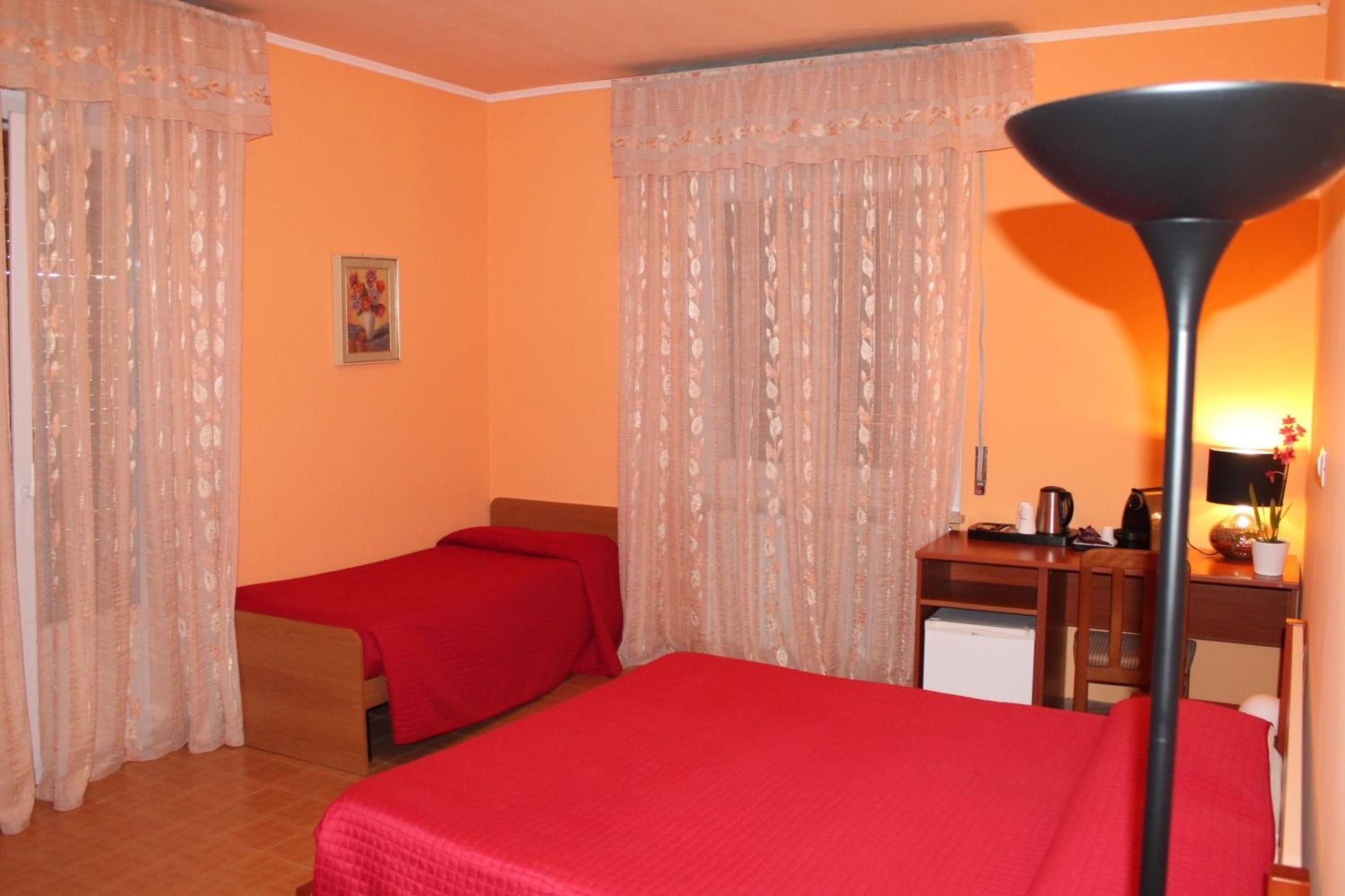 Quadruple Room - Photo 4