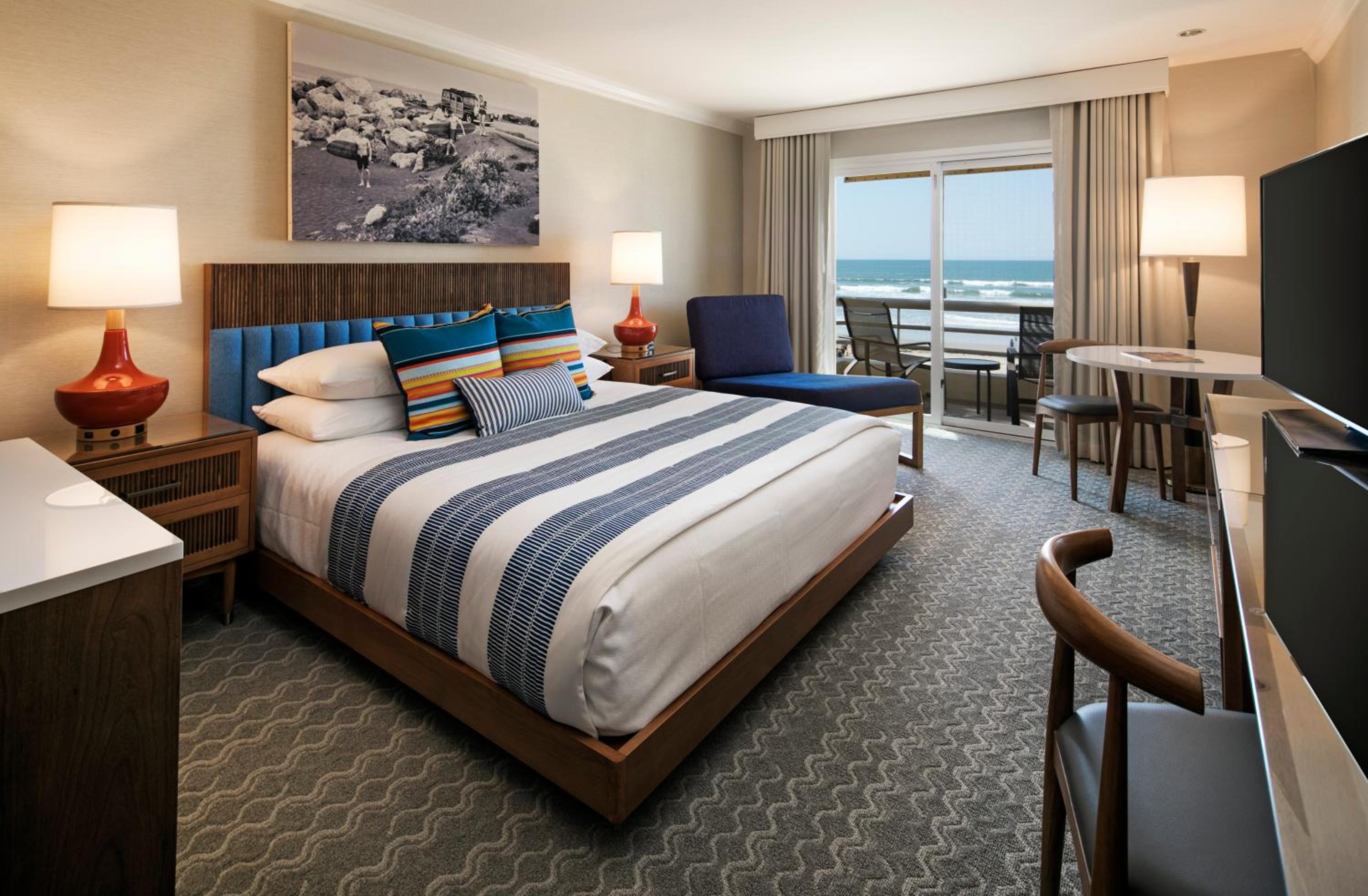 Oceanfront King Room - Photo 2