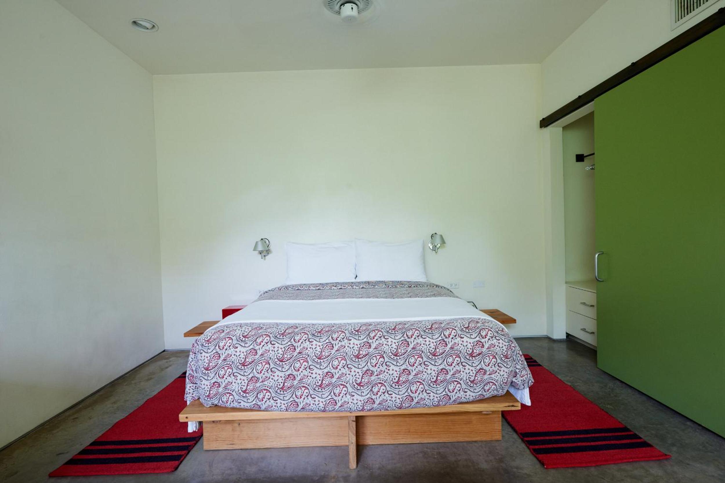 Suite - Photo 4