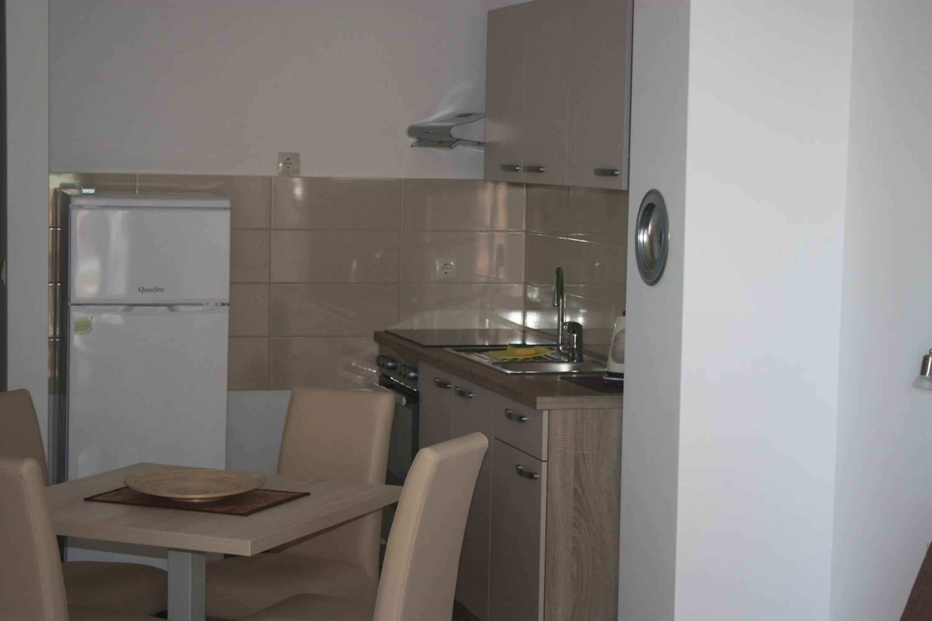 Apartment - Ground Floor photo 2