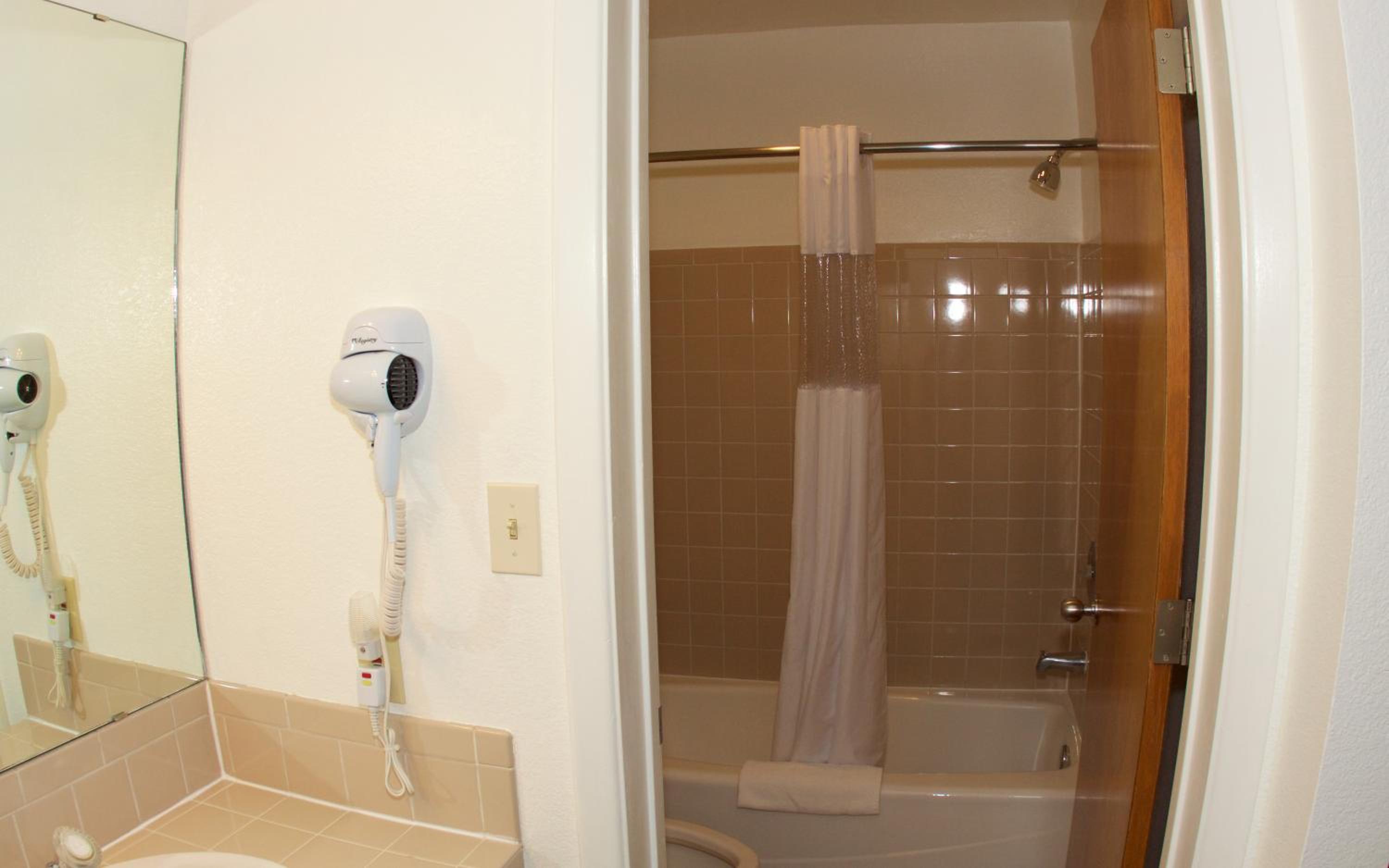King Room - Non-Smoking - Photo 27