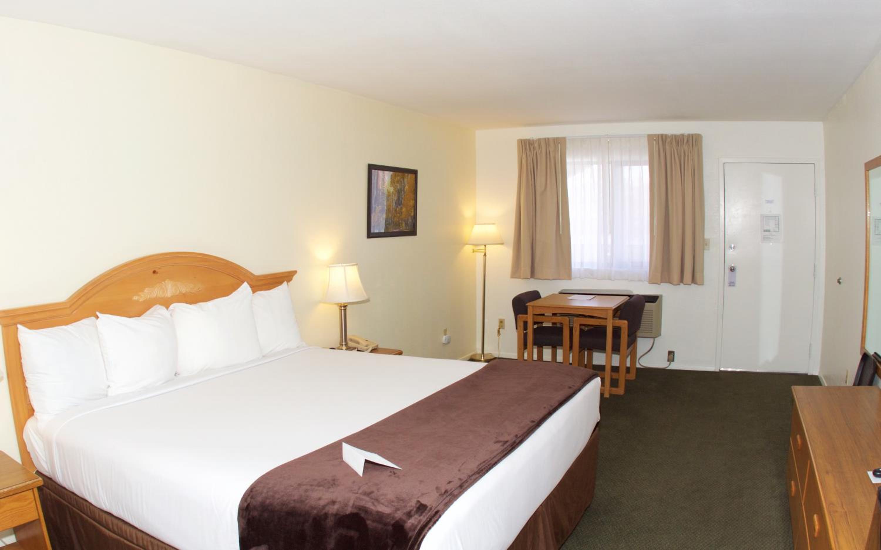 King Room - Non-Smoking - Photo 28