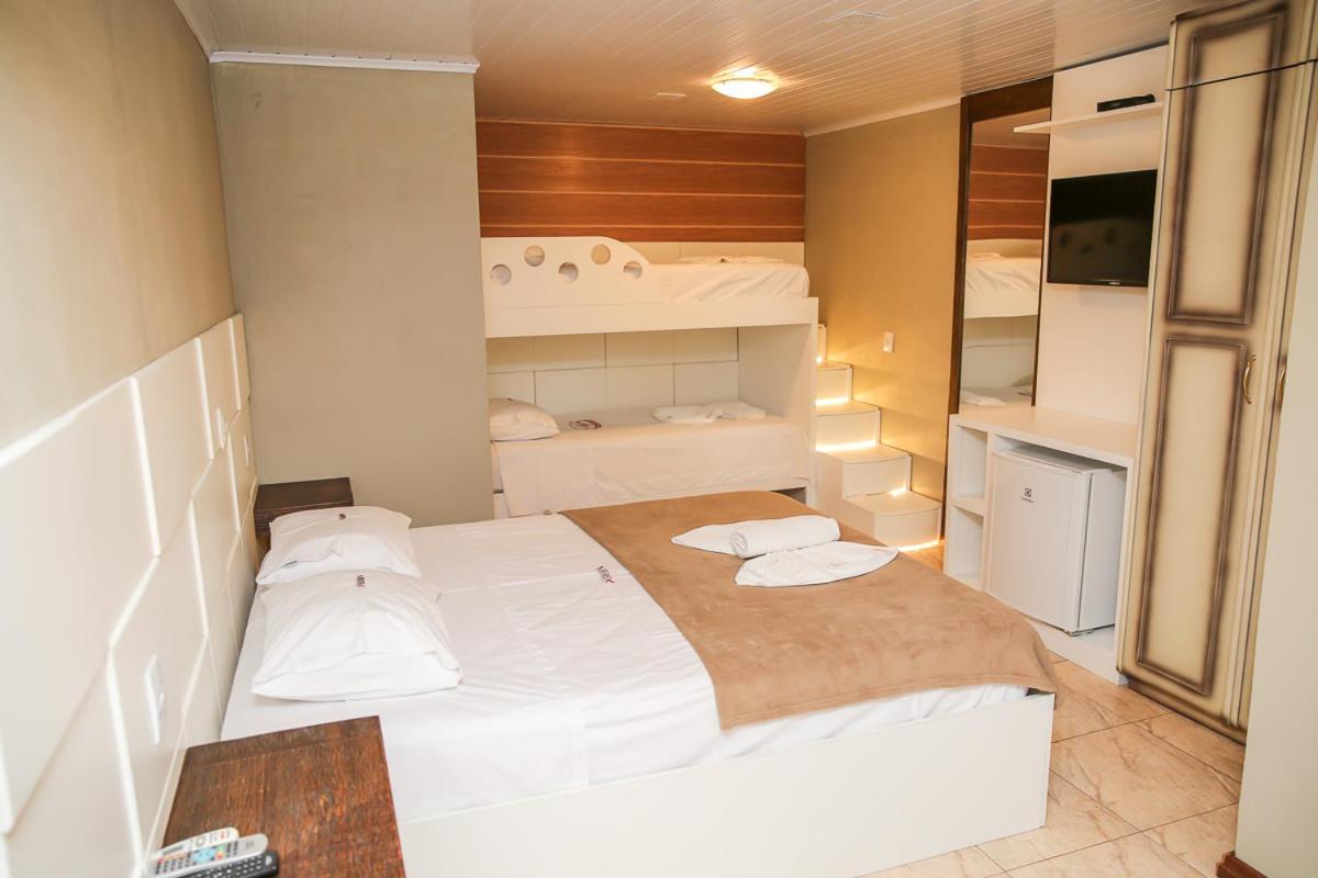 Deluxe Quadruple Room photo 1