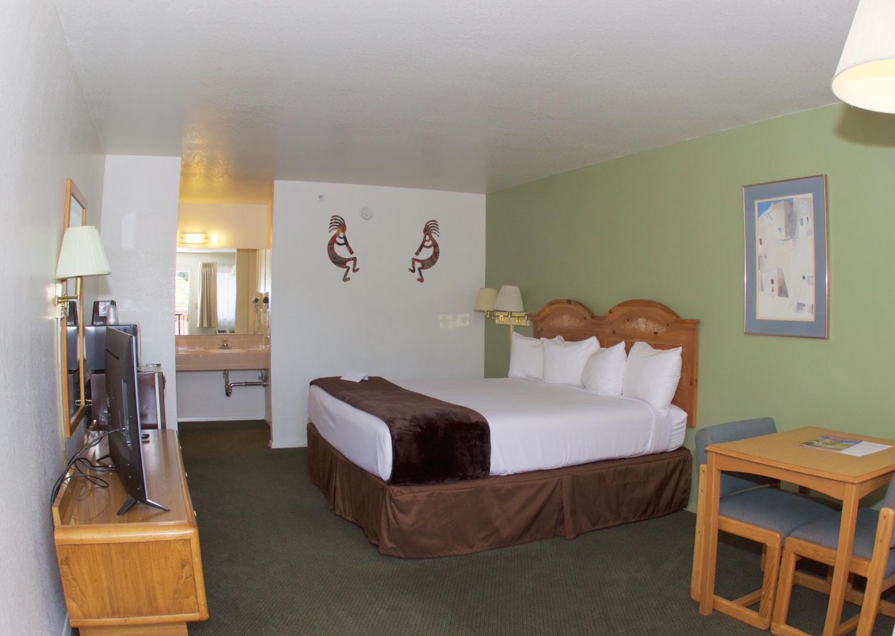 King Room - Non-Smoking - Photo 31