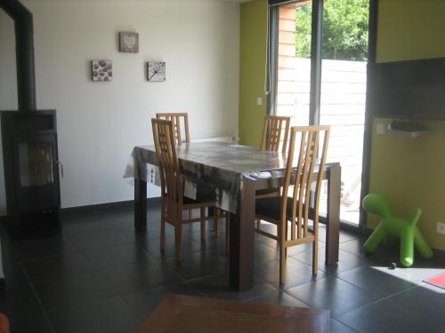 Superior Three-Bedroom Cottage  - Photo 6