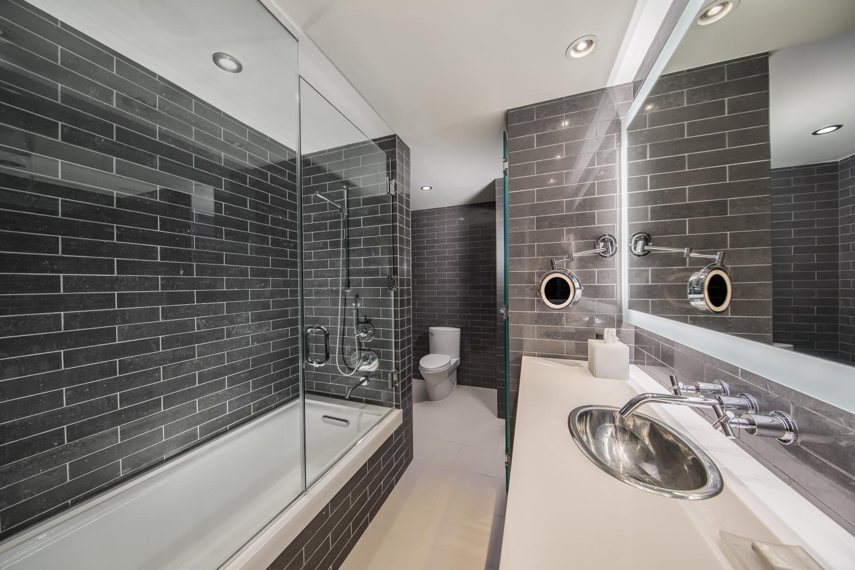 Andaz Suite photo 2