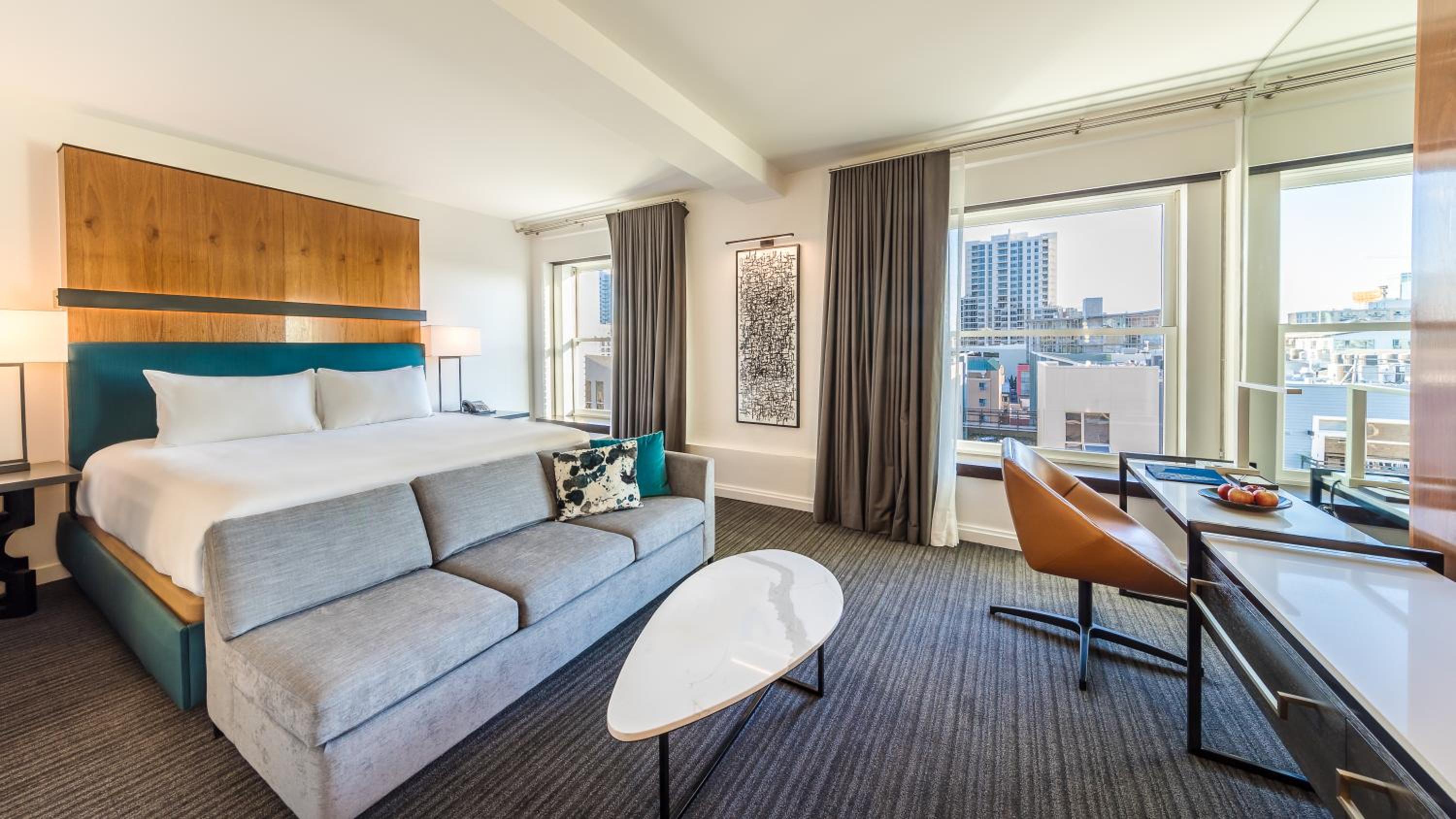 Deluxe King Room photo 2
