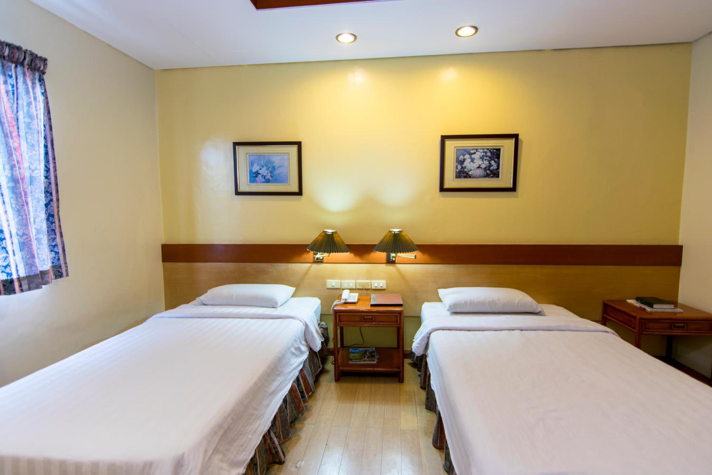 Deluxe Twin Room photo 3