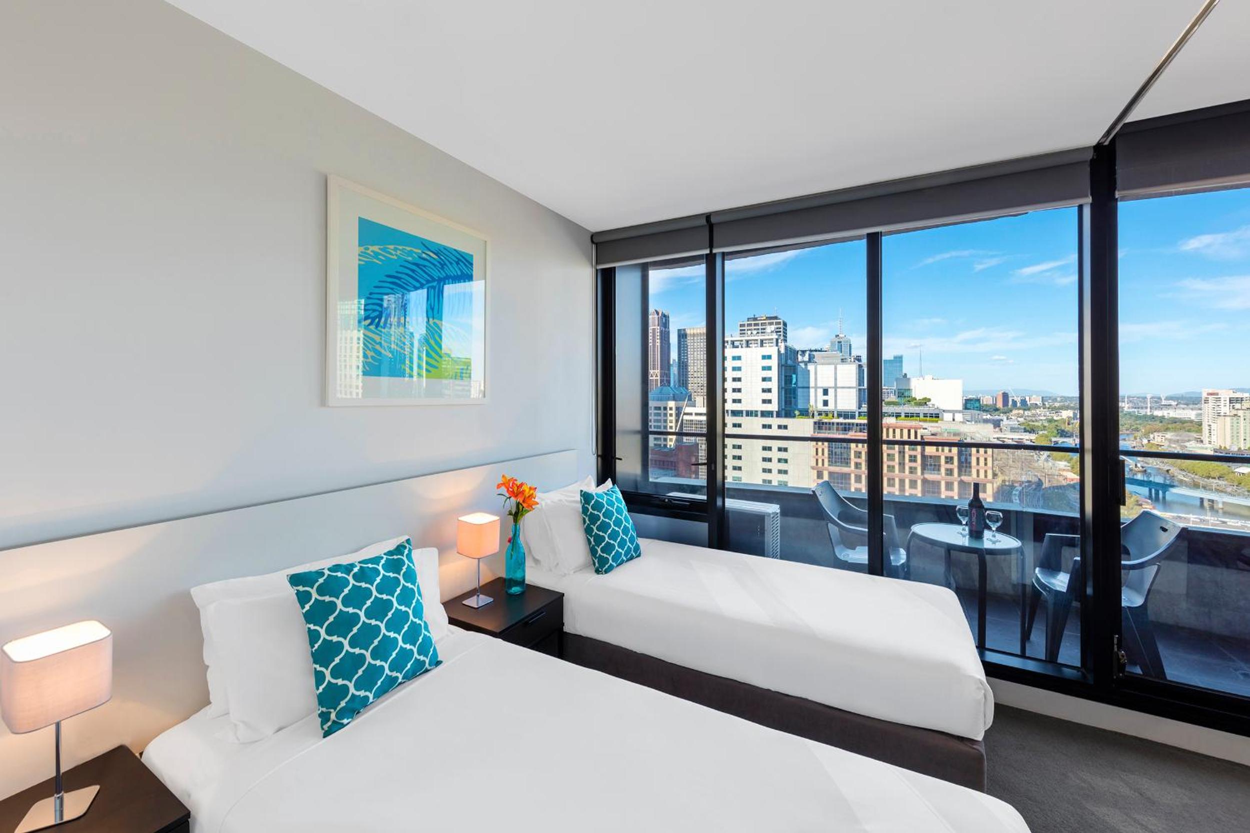 Two-Bedroom Standard Apartment with 4 Single Beds photo 2