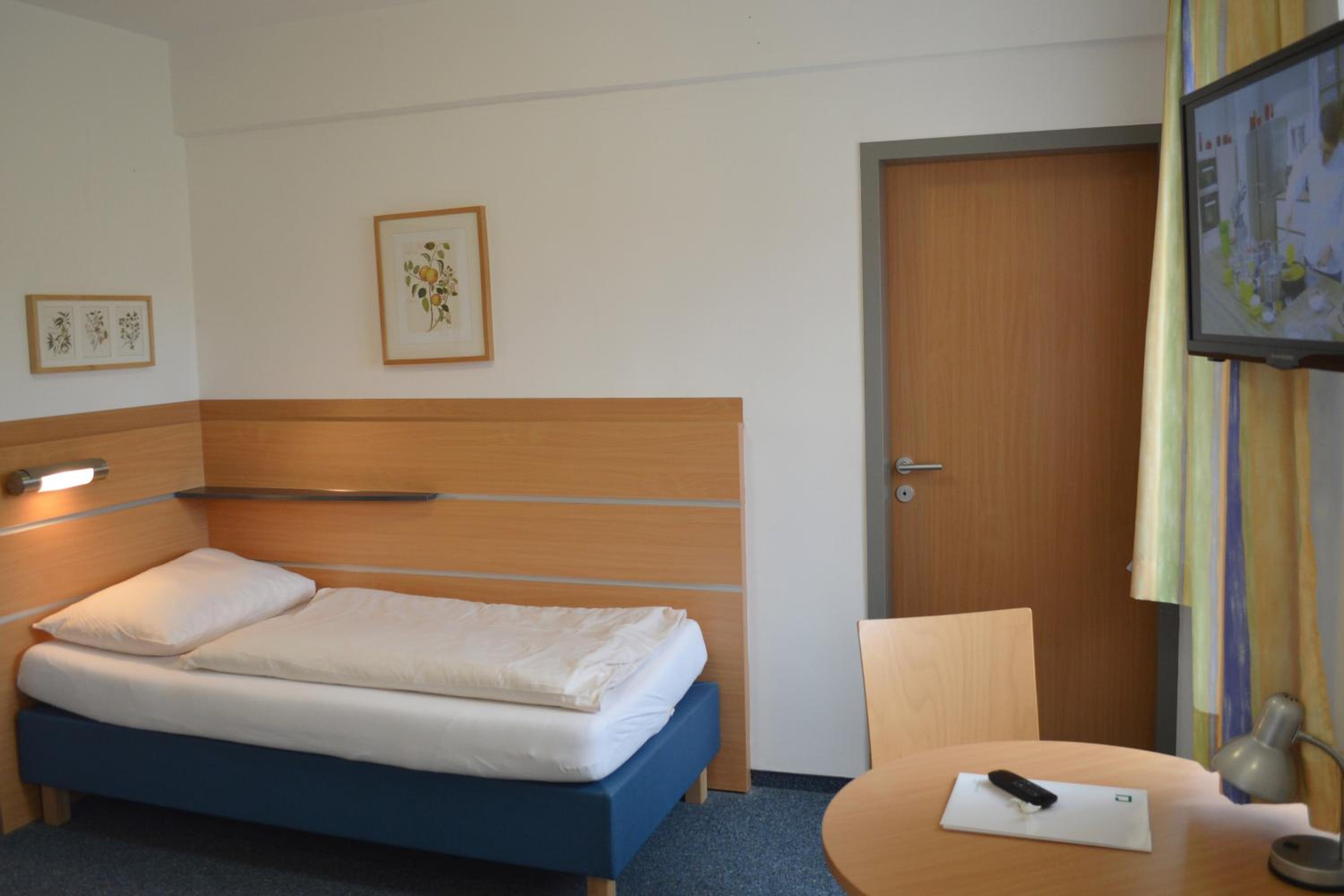 Single Room photo 3